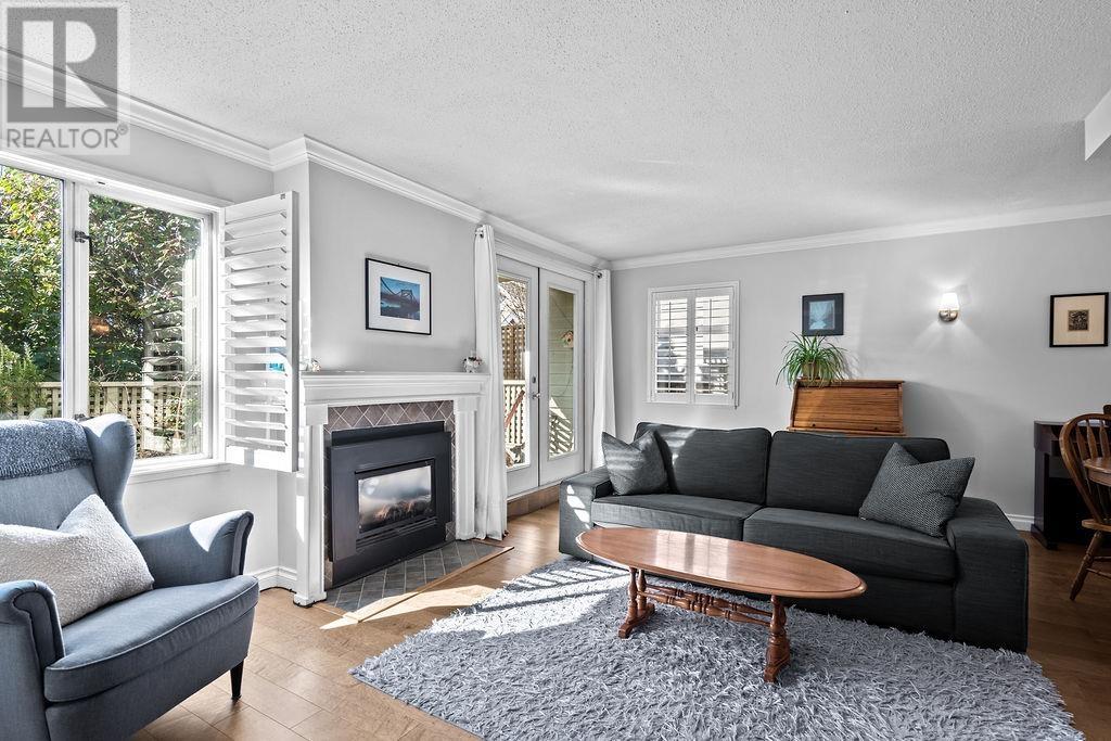 417 St Andrews Avenue, North Vancouver, British Columbia  V7L 4S7 - Photo 5 - R2975678