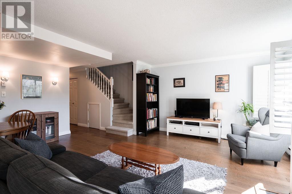 417 St Andrews Avenue, North Vancouver, British Columbia  V7L 4S7 - Photo 7 - R2975678