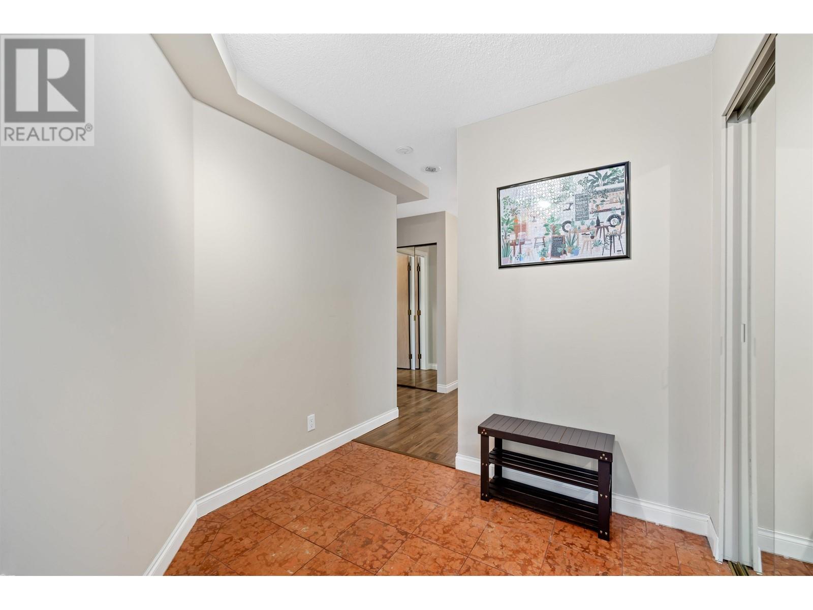 Property at 12A 338 TAYLOR WAY image 5