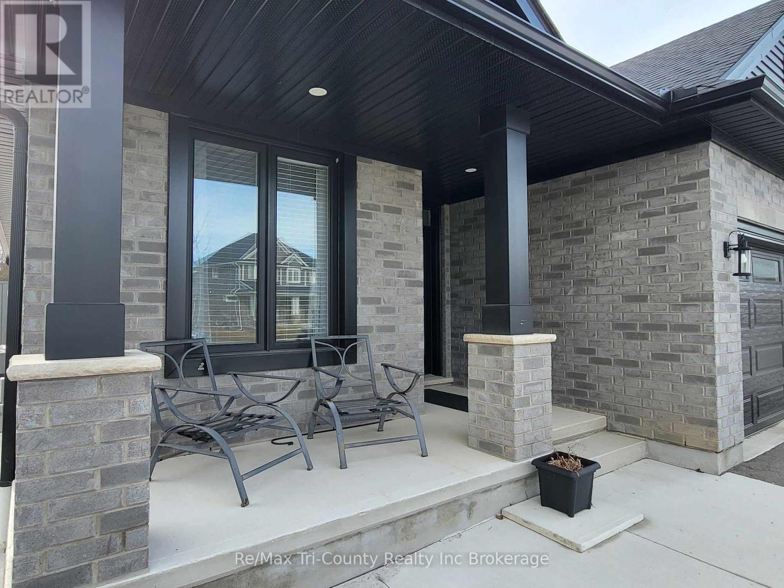 Property at 27 KEBA CRESCENT E image 3
