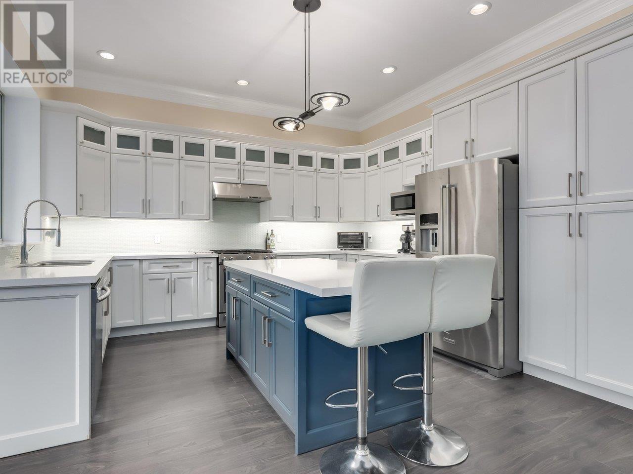 305 Sorrento Place, Coquitlam, British Columbia  V3K 6P4 - Photo 11 - R2975658
