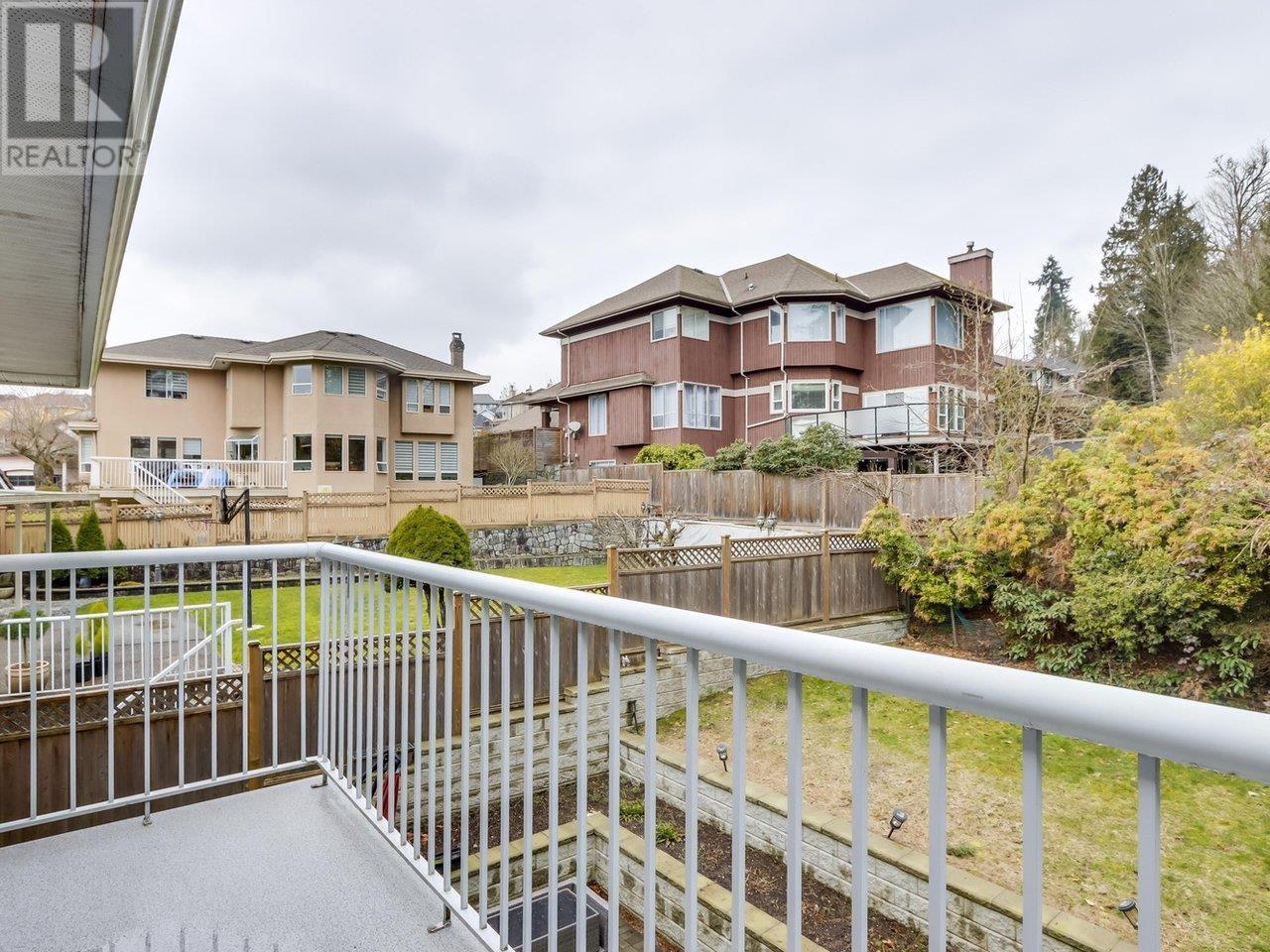 305 Sorrento Place, Coquitlam, British Columbia  V3K 6P4 - Photo 33 - R2975658