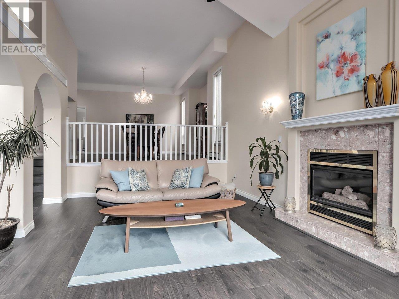 305 Sorrento Place, Coquitlam, British Columbia  V3K 6P4 - Photo 7 - R2975658