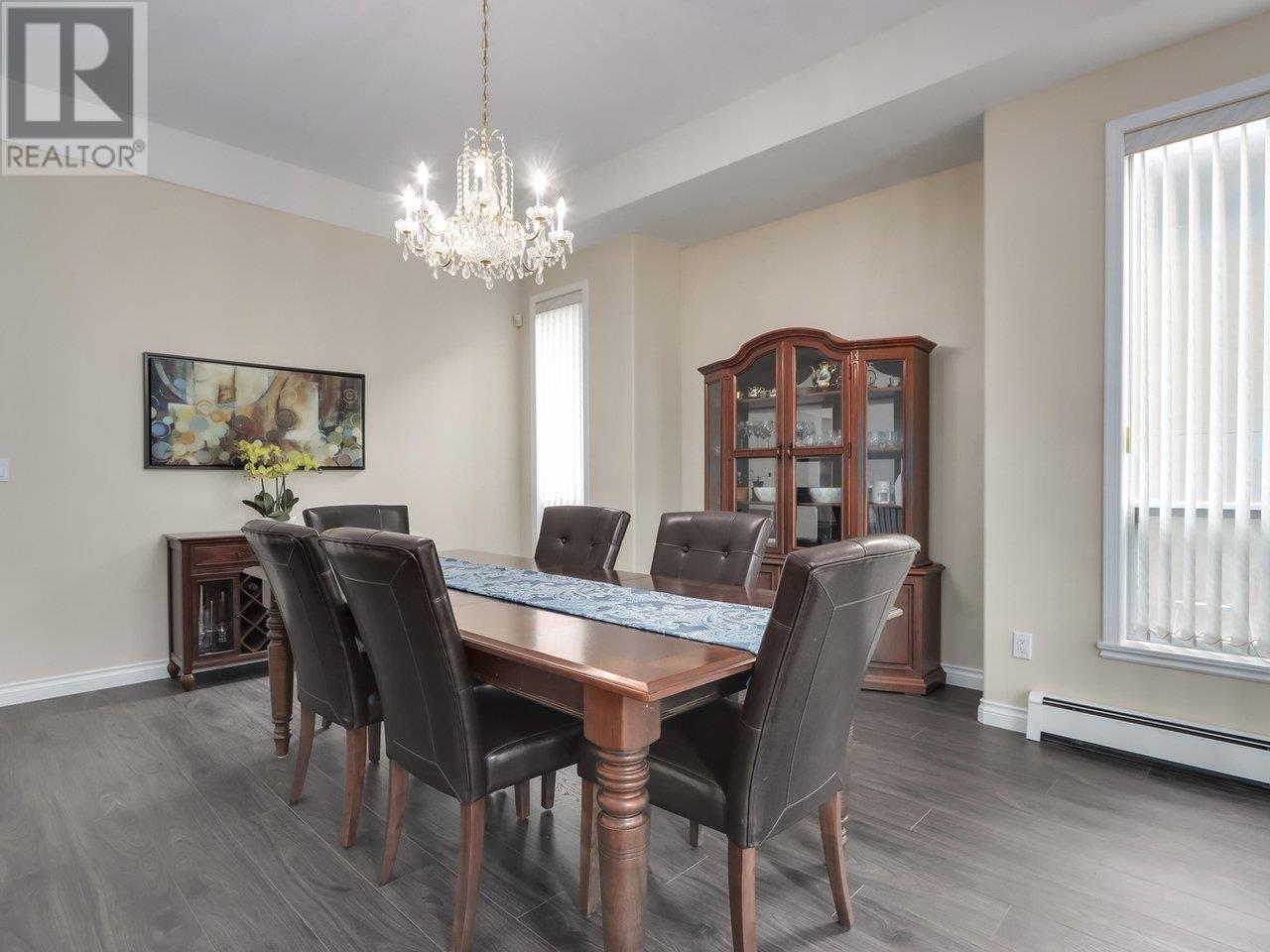 305 Sorrento Place, Coquitlam, British Columbia  V3K 6P4 - Photo 8 - R2975658