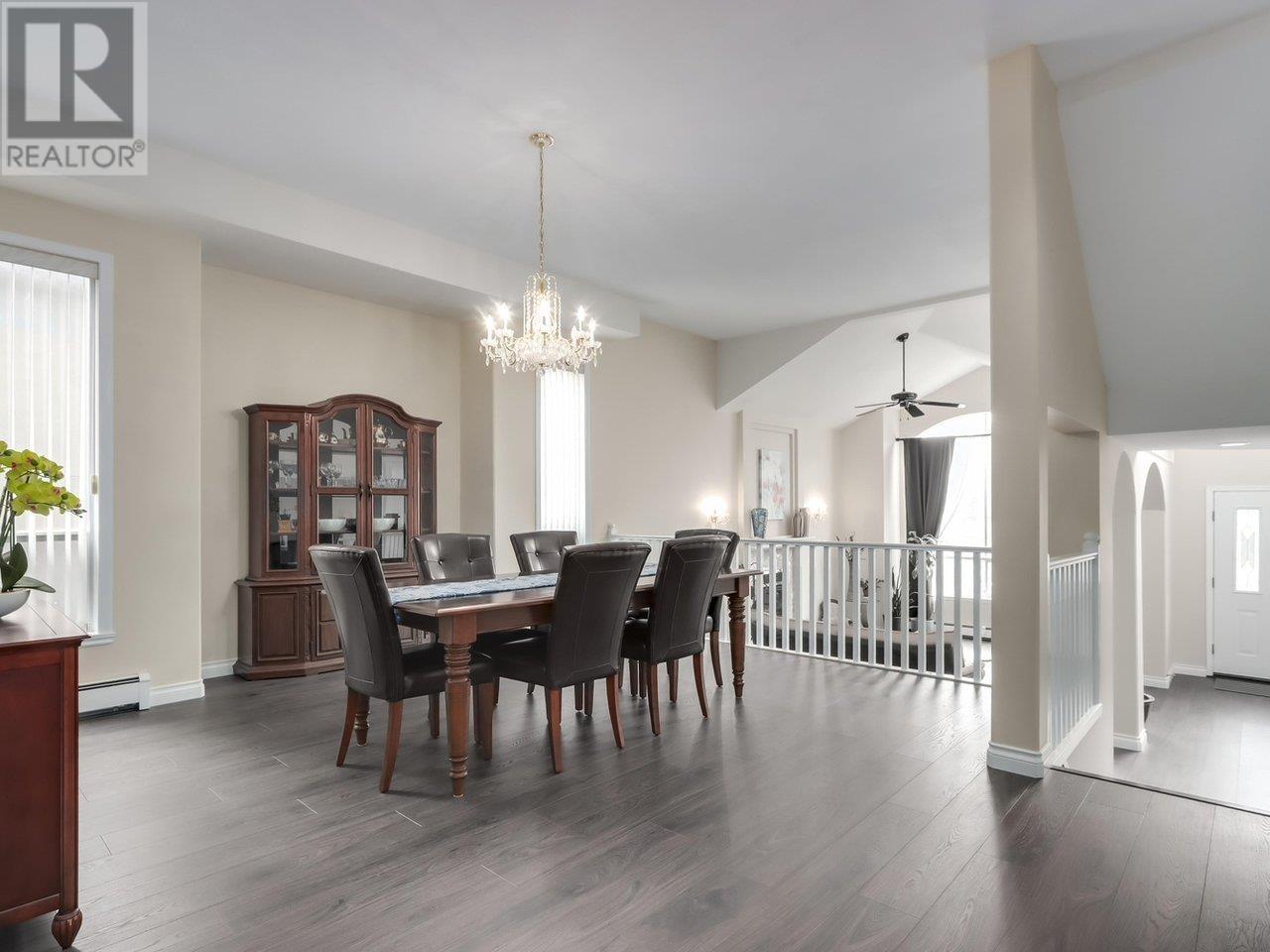 305 Sorrento Place, Coquitlam, British Columbia  V3K 6P4 - Photo 9 - R2975658