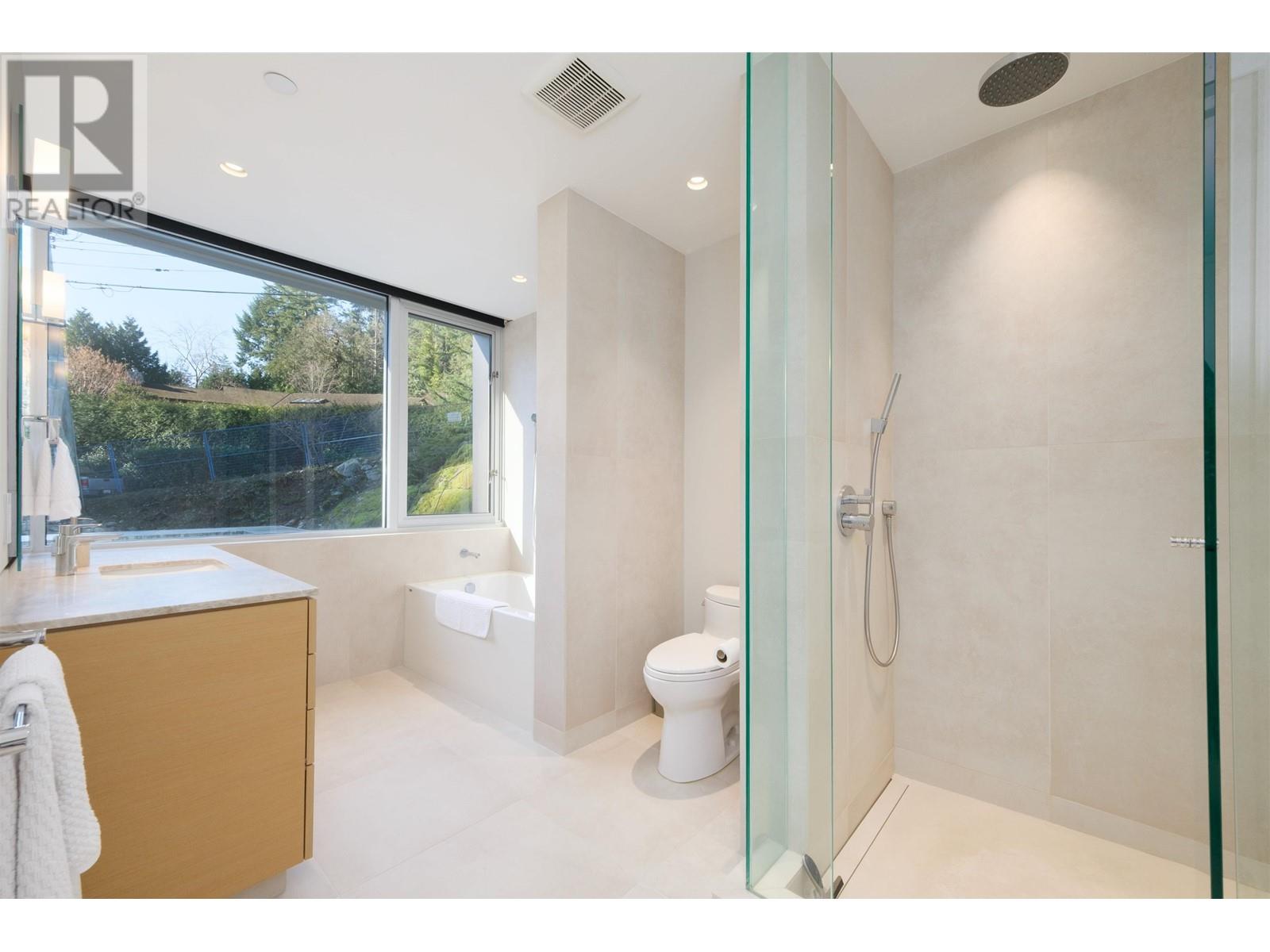 6911 Isleview Road, West Vancouver, British Columbia  V7W 7W2 - Photo 16 - R2975643
