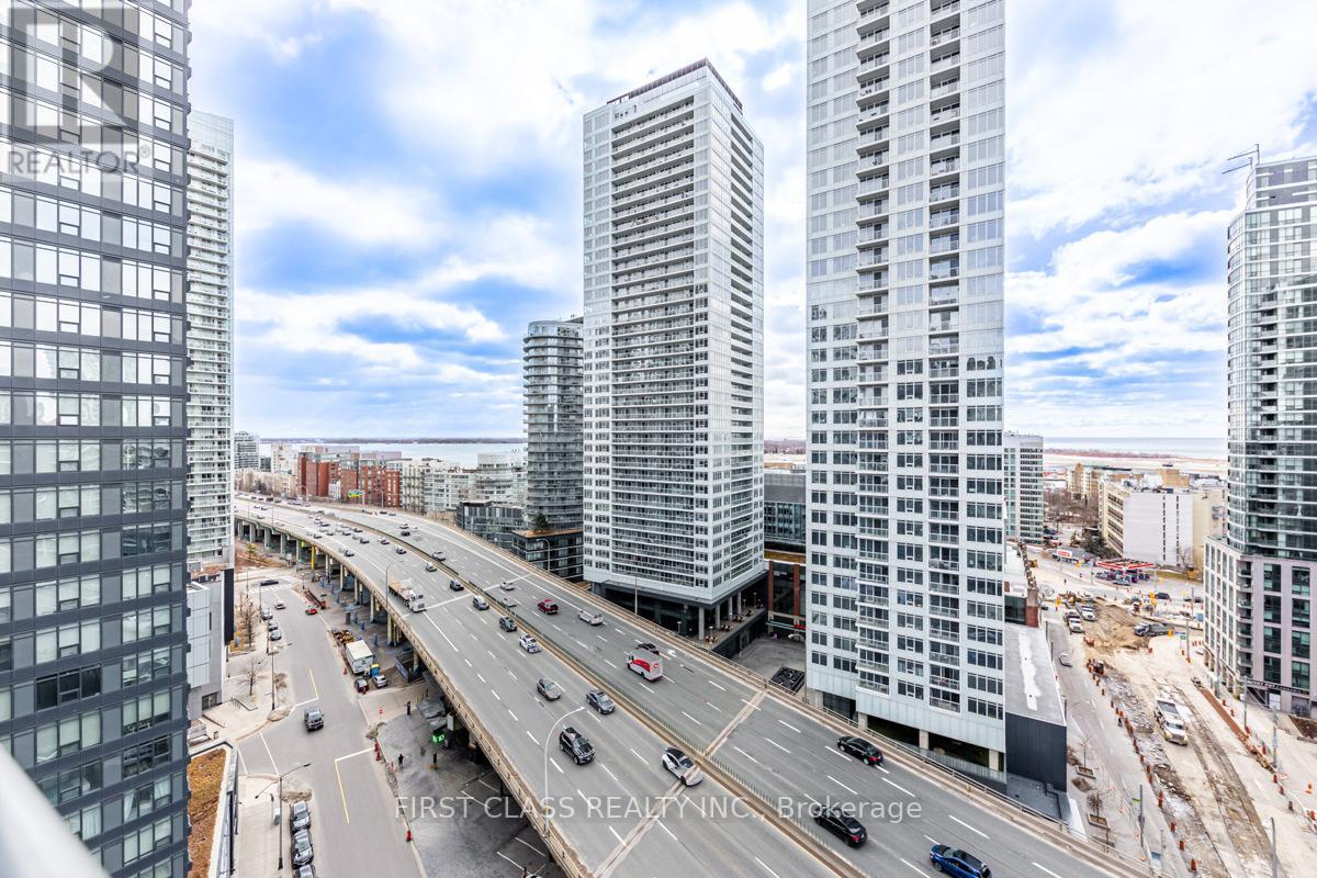 1811 - 80 Queens Wharf Road, Toronto, Ontario  M5V 0J3 - Photo 22 - C12011029