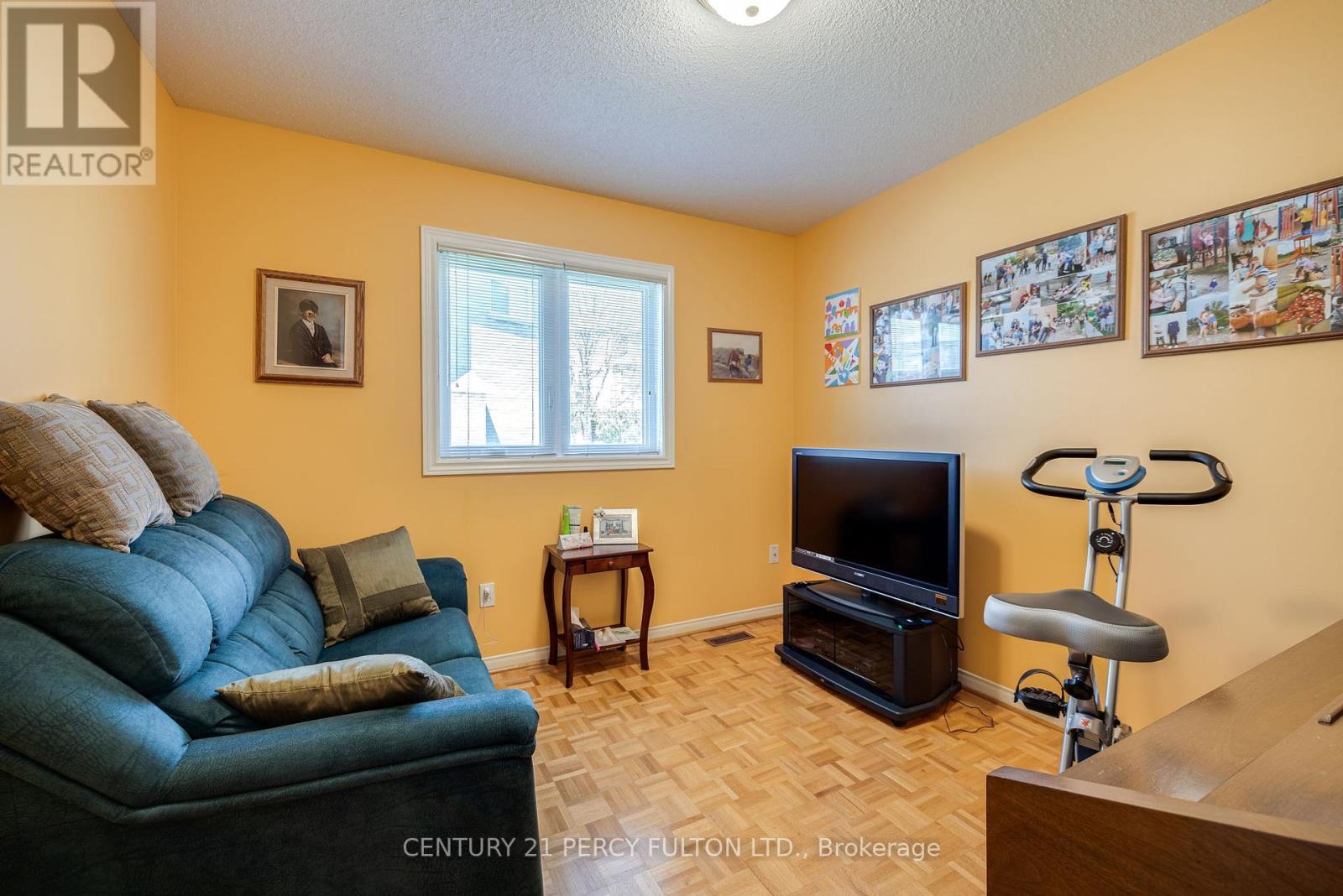 249 Mossbrook Square, Pickering, Ontario  L1V 6P9 - Photo 14 - E12011013