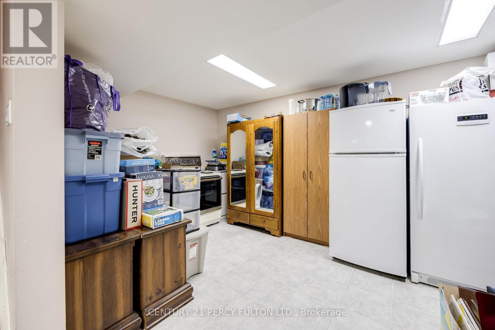 249 Mossbrook Square, Pickering, Ontario  L1V 6P9 - Photo 17 - E12011013