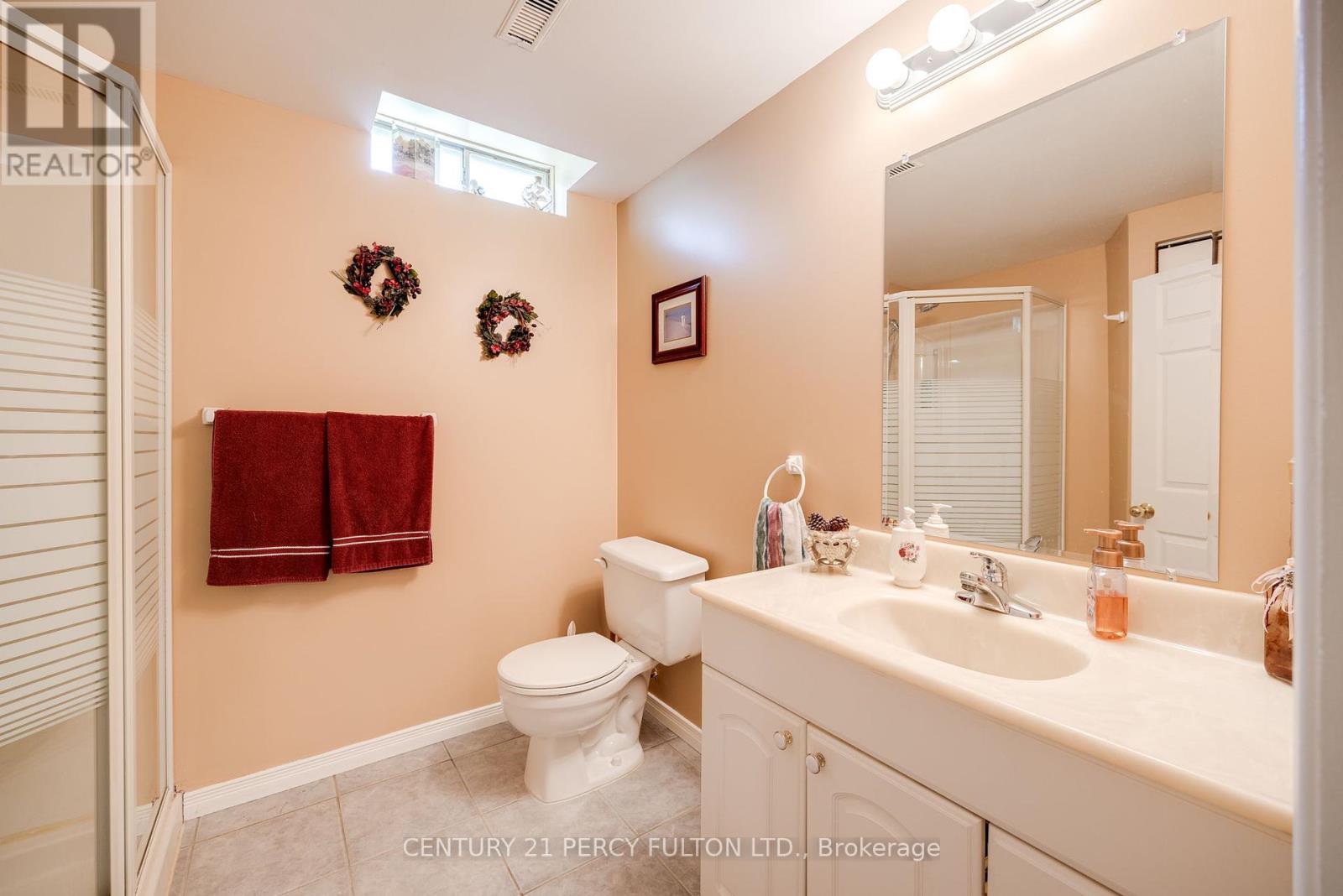 249 Mossbrook Square, Pickering, Ontario  L1V 6P9 - Photo 21 - E12011013