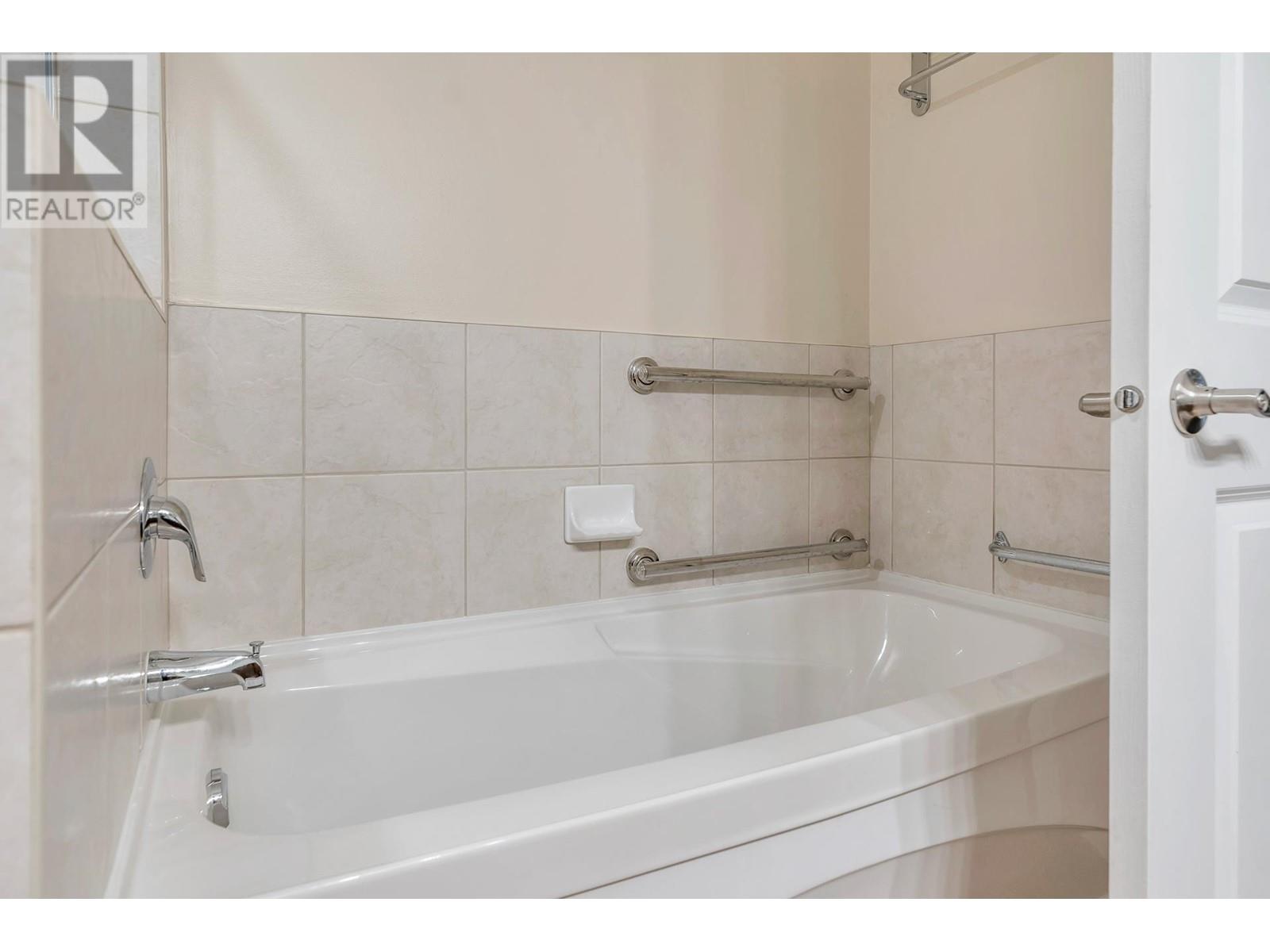 502 14 E Royal Avenue, New Westminster, British Columbia  V3L 5W5 - Photo 18 - R2975347