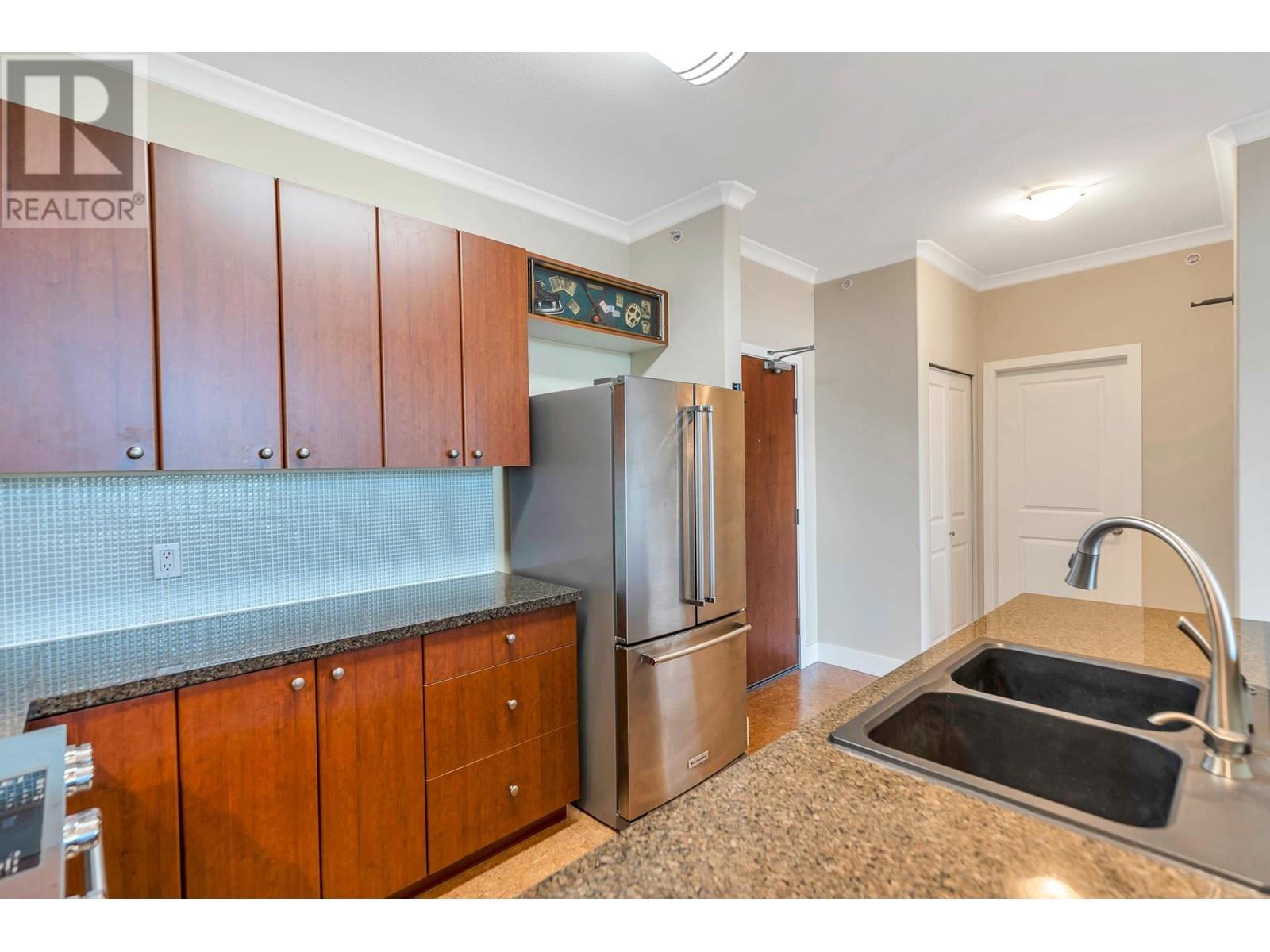502 14 E Royal Avenue, New Westminster, British Columbia  V3L 5W5 - Photo 11 - R2975347