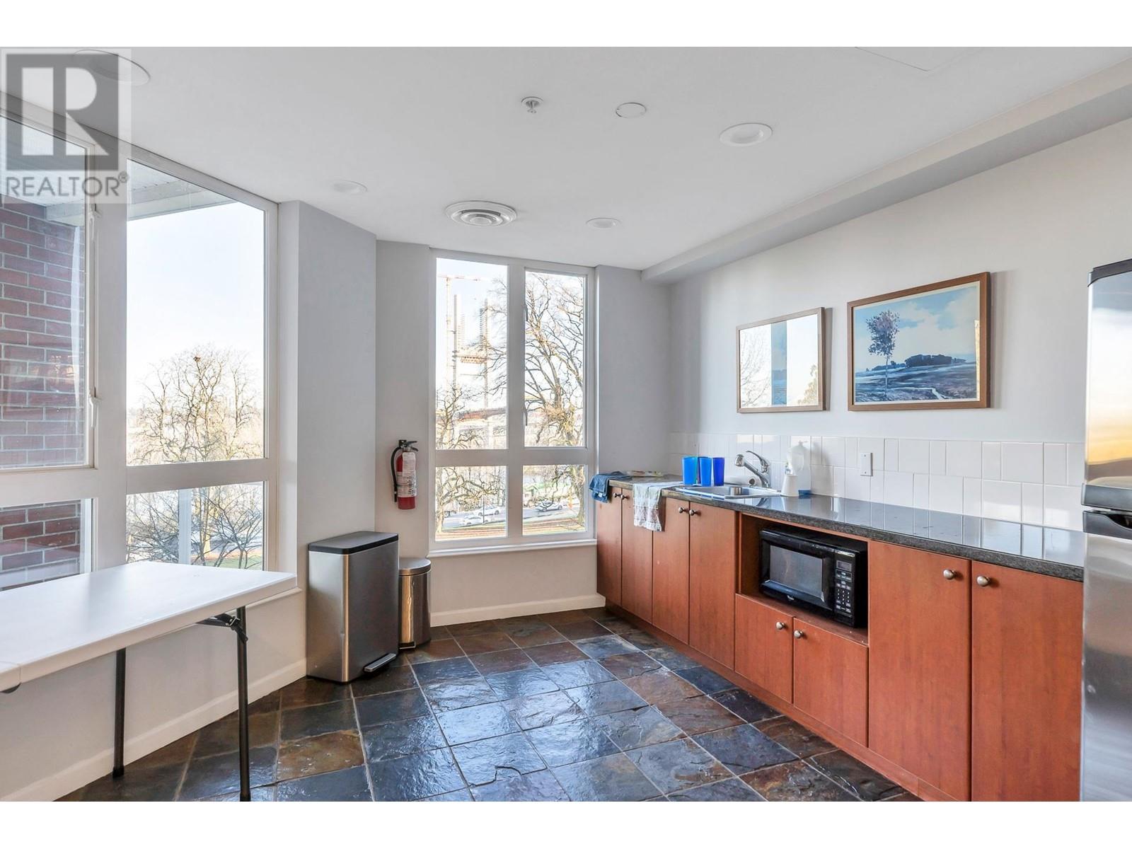 502 14 E Royal Avenue, New Westminster, British Columbia  V3L 5W5 - Photo 34 - R2975347