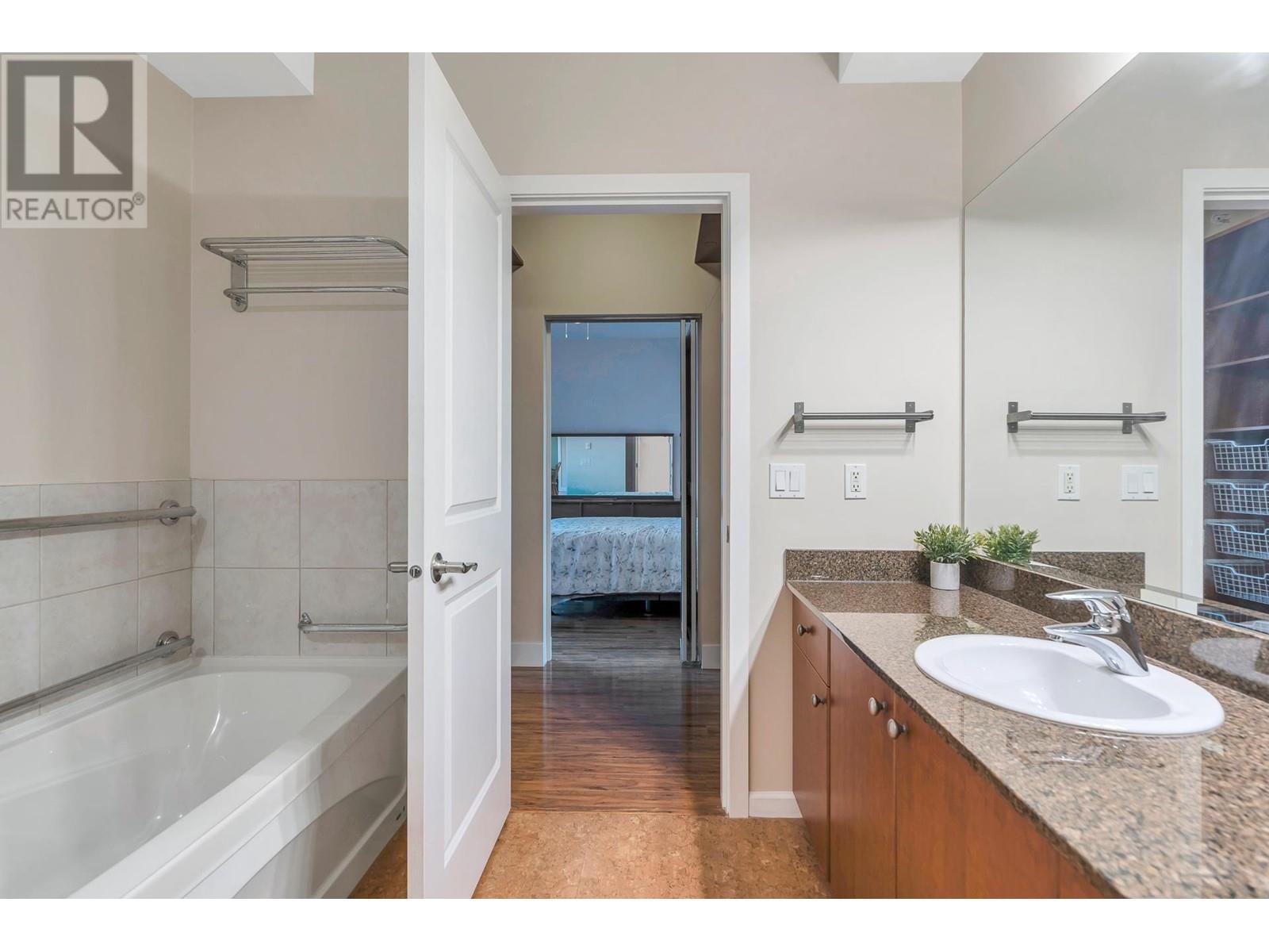 502 14 E Royal Avenue, New Westminster, British Columbia  V3L 5W5 - Photo 17 - R2975347