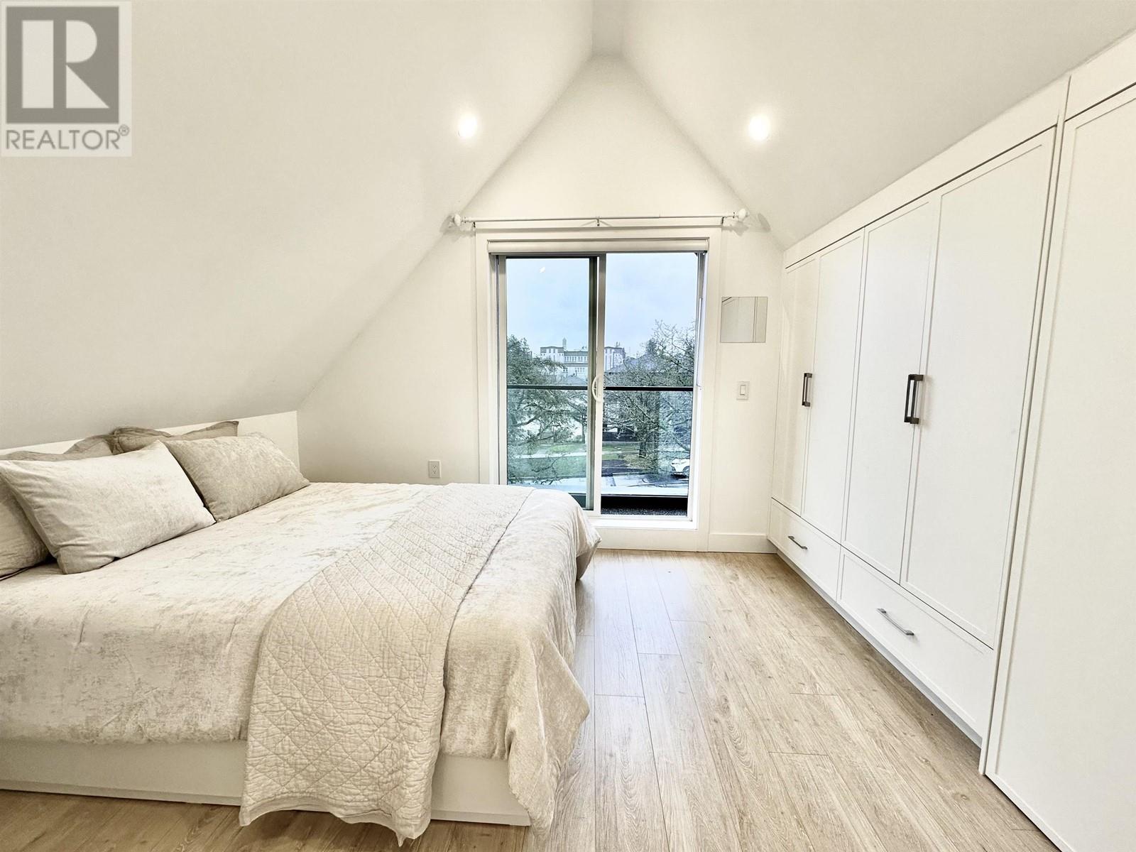 Listing Picture 11 of 27 : 1 3119 CHARLES STREET, Vancouver / 溫哥華 - 魯藝地產 Yvonne Lu Group - MLS Medallion Club Member