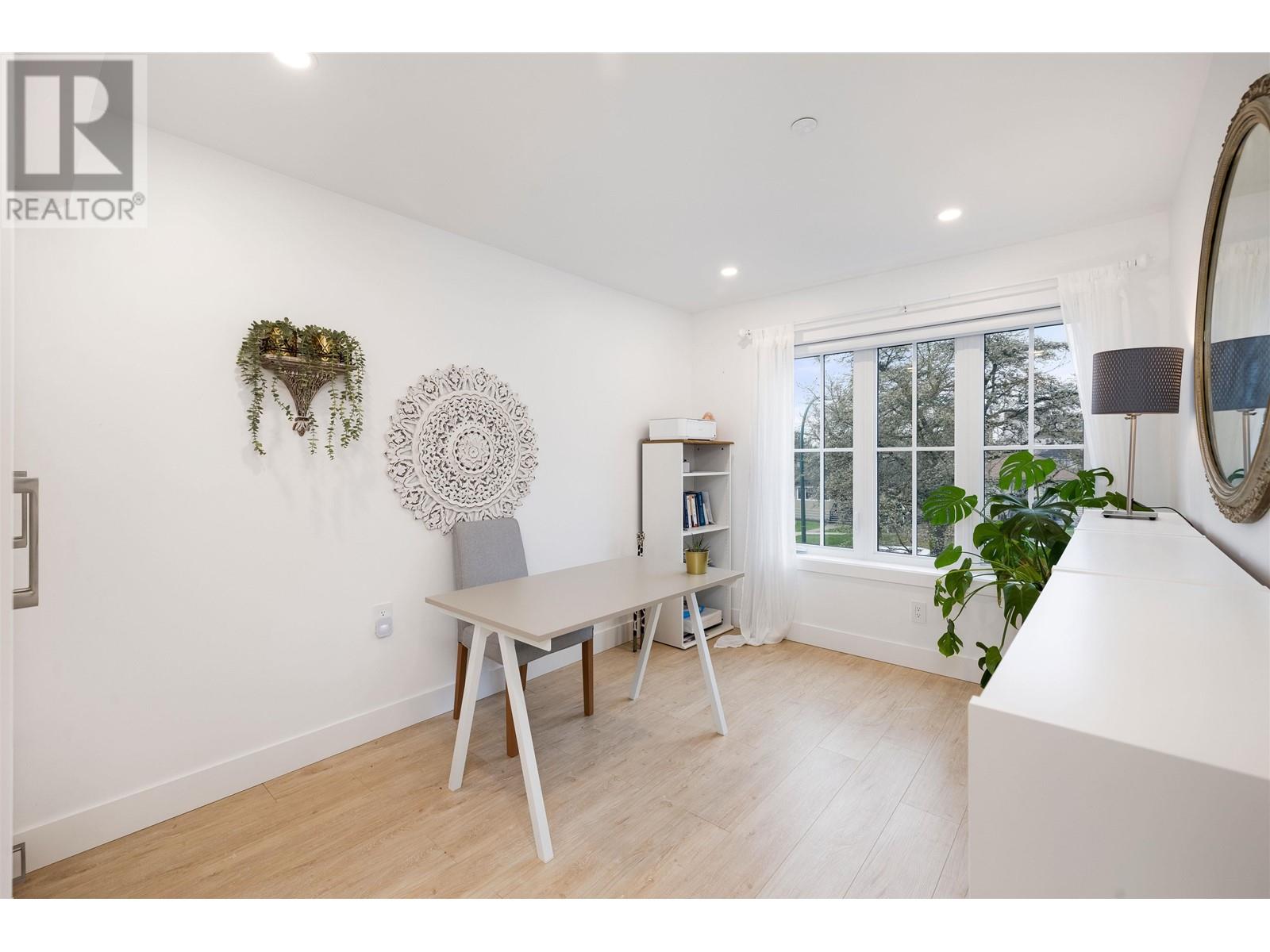 Listing Picture 15 of 27 : 1 3119 CHARLES STREET, Vancouver / 溫哥華 - 魯藝地產 Yvonne Lu Group - MLS Medallion Club Member