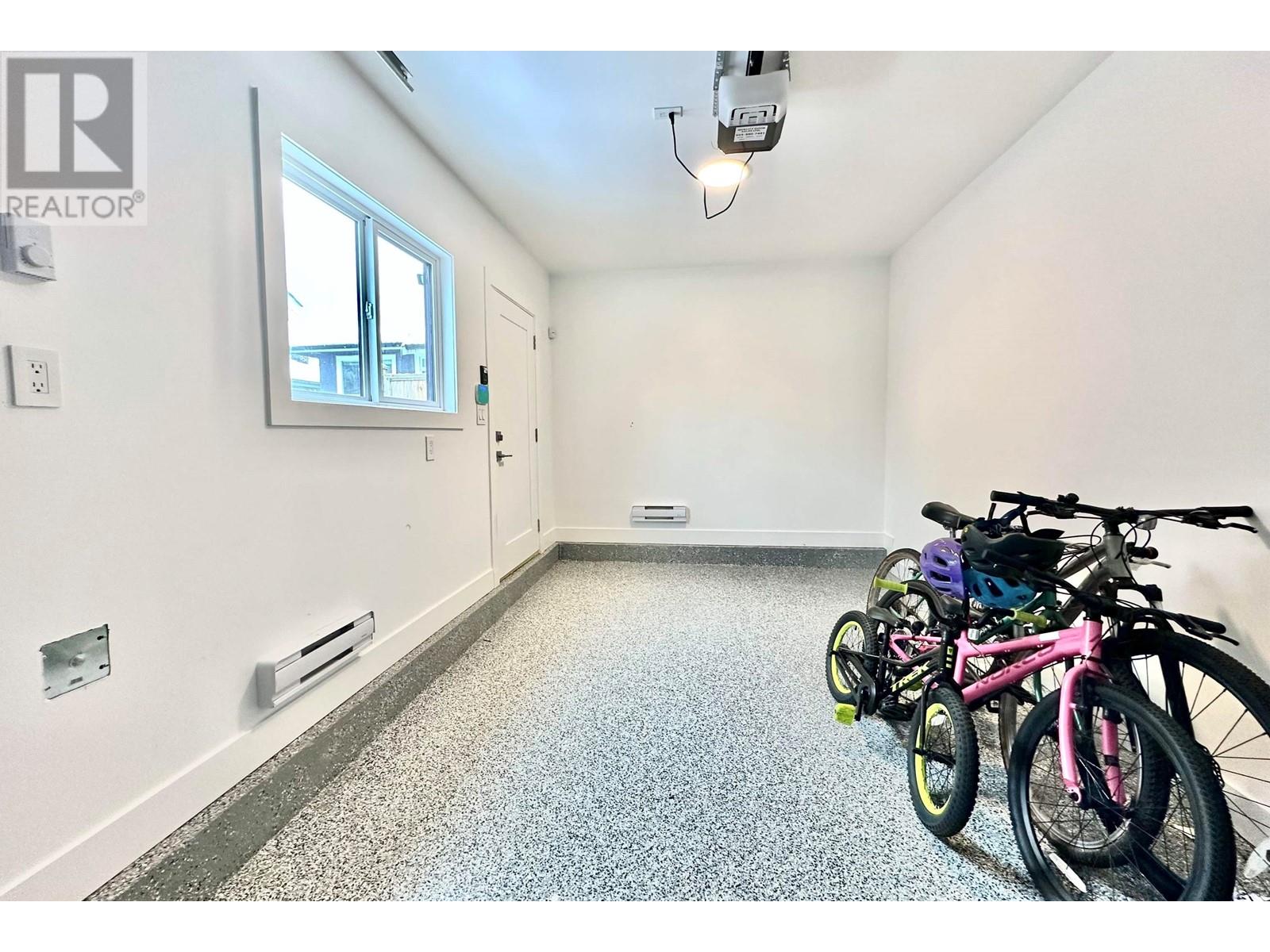 Listing Picture 17 of 27 : 1 3119 CHARLES STREET, Vancouver / 溫哥華 - 魯藝地產 Yvonne Lu Group - MLS Medallion Club Member