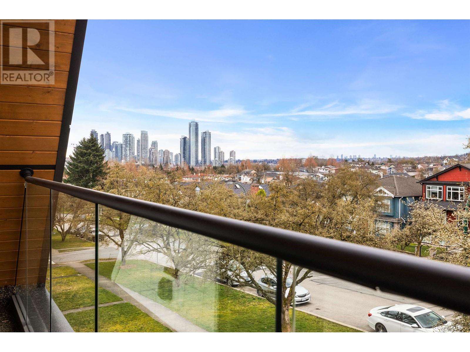 Listing Picture 12 of 27 : 1 3119 CHARLES STREET, Vancouver / 溫哥華 - 魯藝地產 Yvonne Lu Group - MLS Medallion Club Member