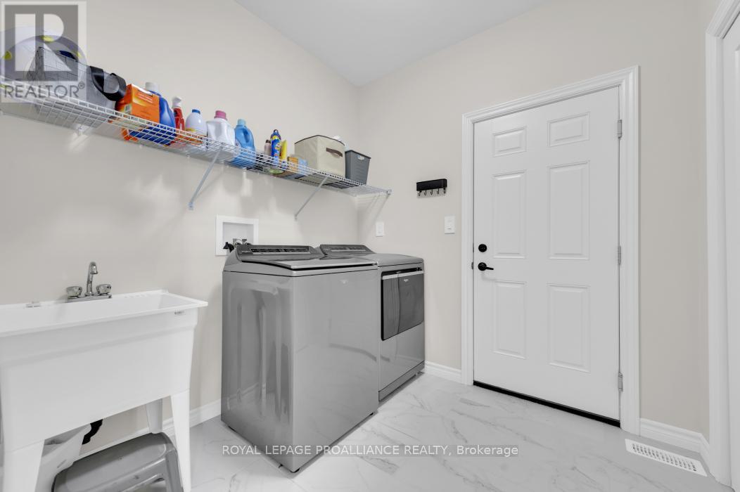 18 Athabaska Drive, Belleville, Ontario  K8N 0T2 - Photo 19 - X12011106