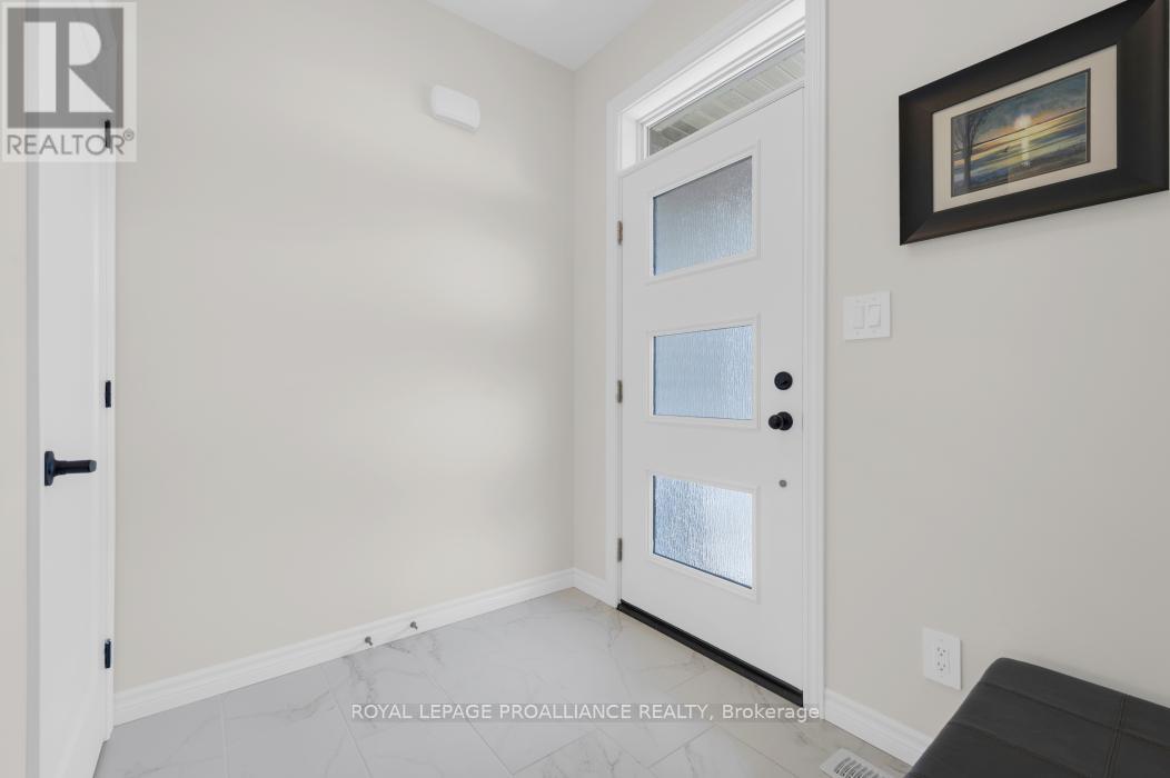 18 Athabaska Drive, Belleville, Ontario  K8N 0T2 - Photo 7 - X12011106