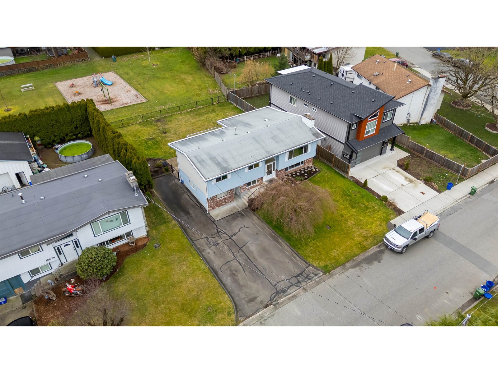 46634 Montana Drive, Fairfield Island, Chilliwack, British Columbia  V2P 6M2 - Photo 3 - R2975450