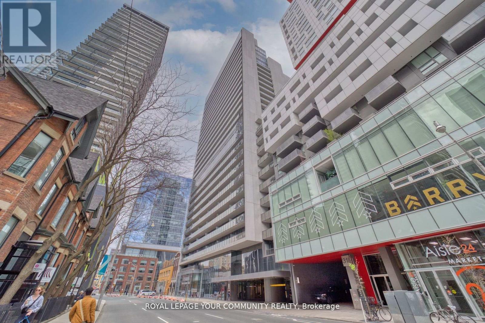 1711 - 330 RICHMOND STREET W, Toronto, Ontario