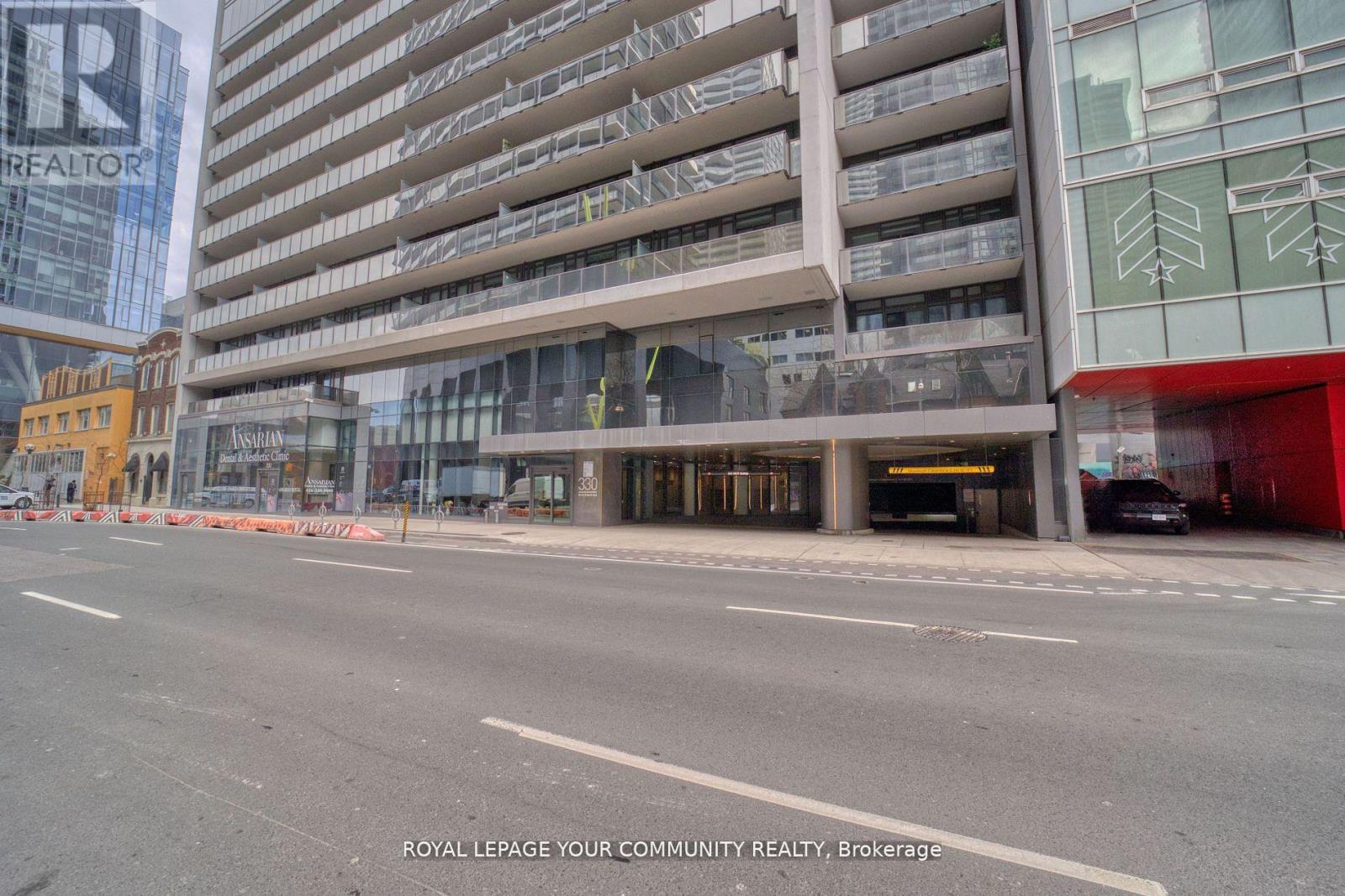 1711 - 330 Richmond Street W, Toronto, Ontario  M5V 1X2 - Photo 7 - C12011112