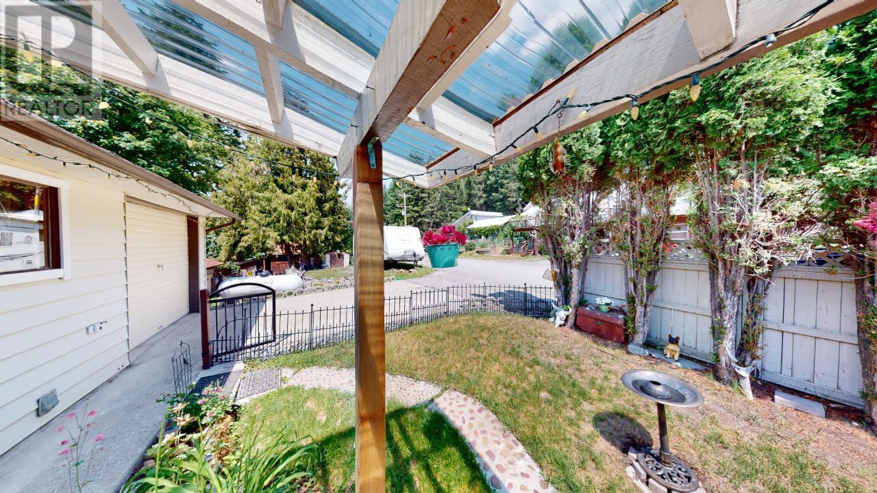 9271 Campbell Street, Moyie, British Columbia  V0B 2A0 - Photo 35 - 10337491