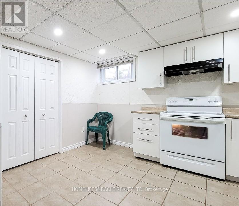 7150 Douglas Crescent, Niagara Falls, Ontario  L2G 3C4 - Photo 13 - X12011133