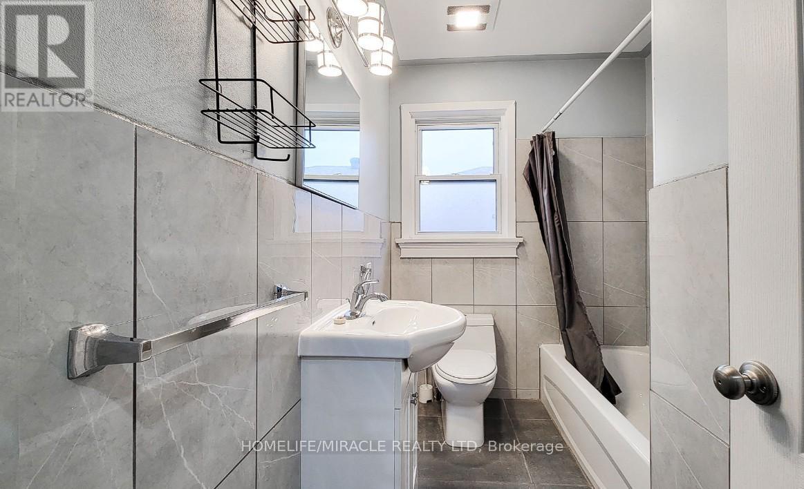 7150 Douglas Crescent, Niagara Falls, Ontario  L2G 3C4 - Photo 18 - X12011133