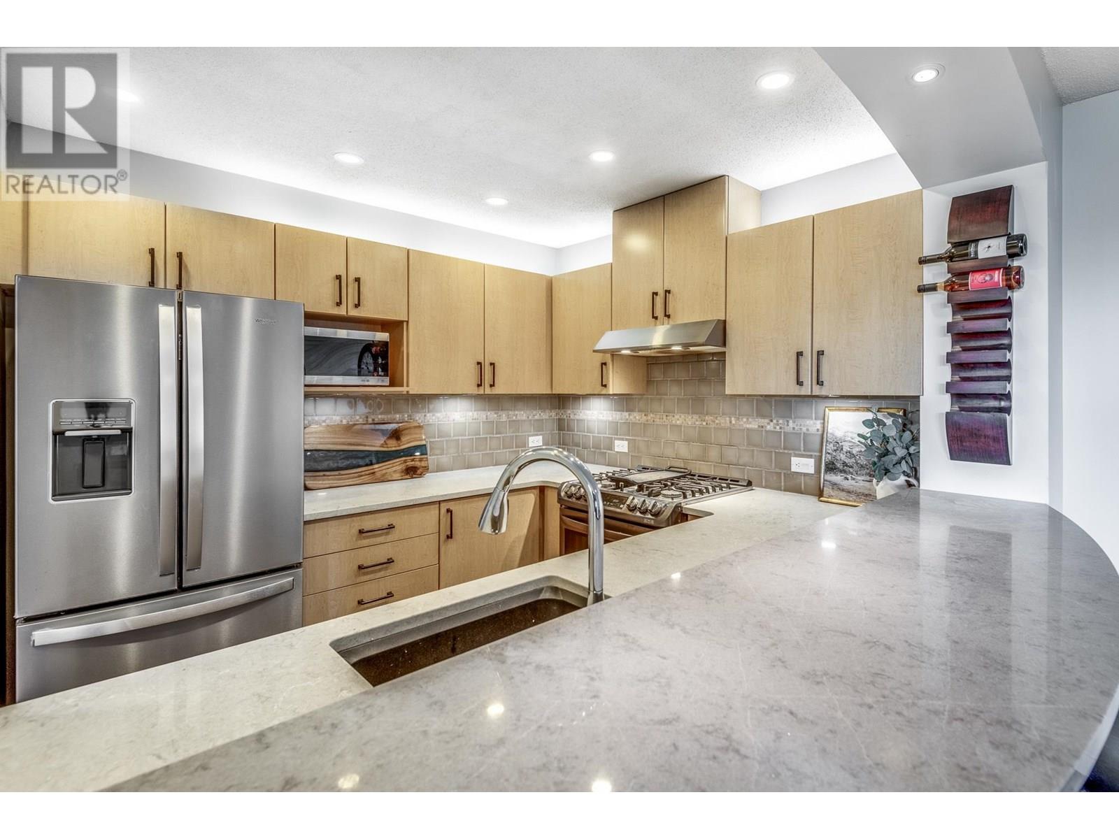 518 2988 Silver Springs Boulevard, Coquitlam, British Columbia  V3E 3R6 - Photo 10 - R2975568