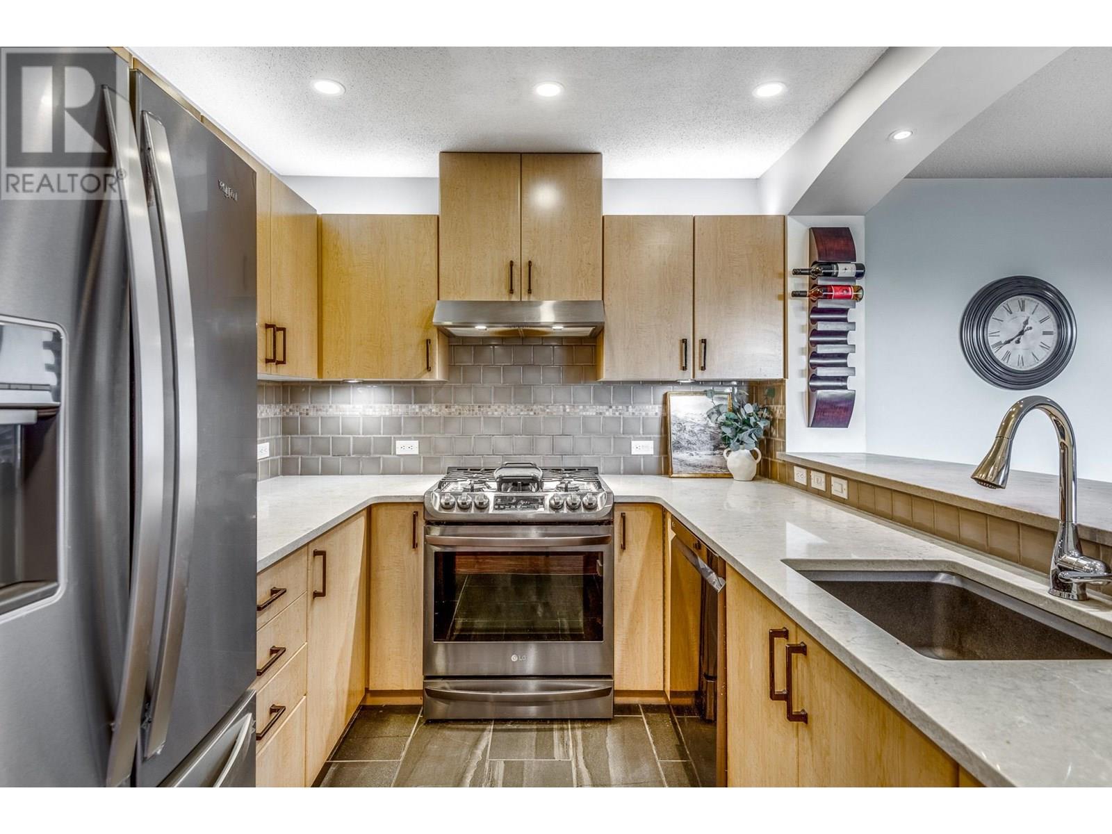 518 2988 Silver Springs Boulevard, Coquitlam, British Columbia  V3E 3R6 - Photo 11 - R2975568