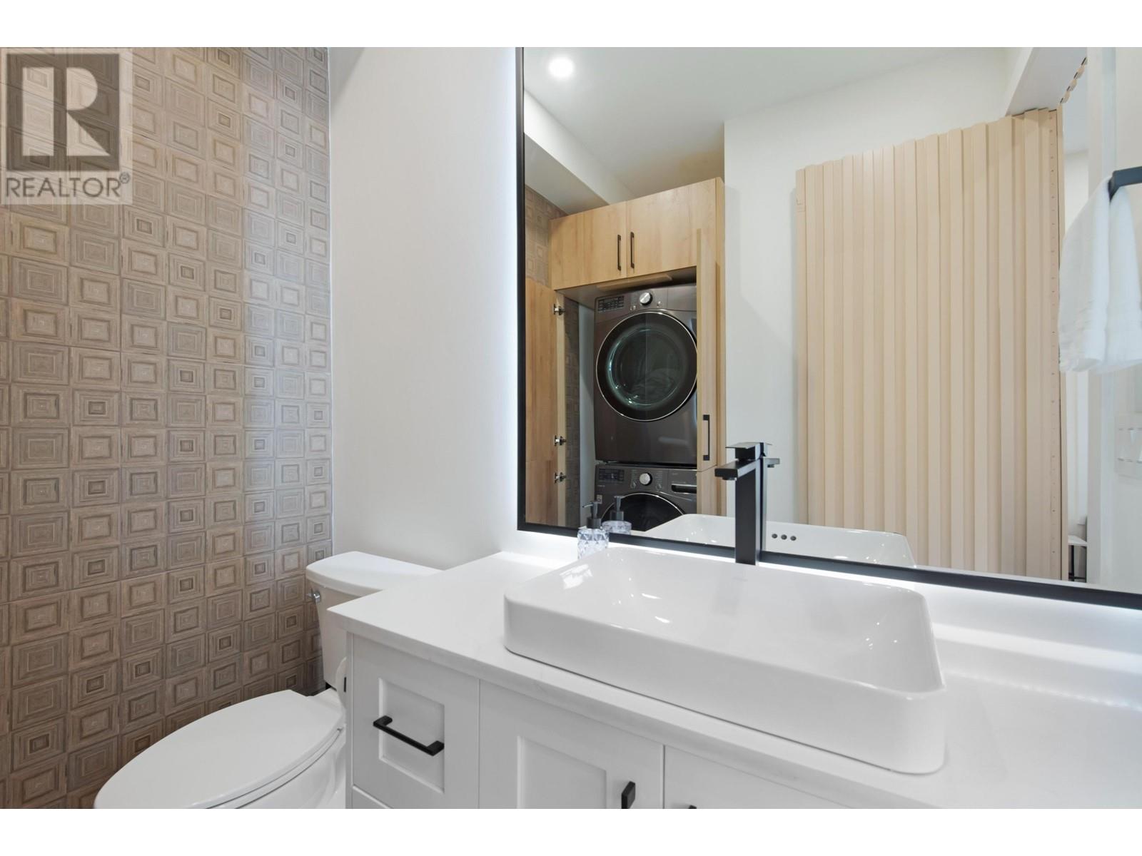 2668 E 8th Avenue, Vancouver, British Columbia  V5M 1W5 - Photo 12 - R2975636