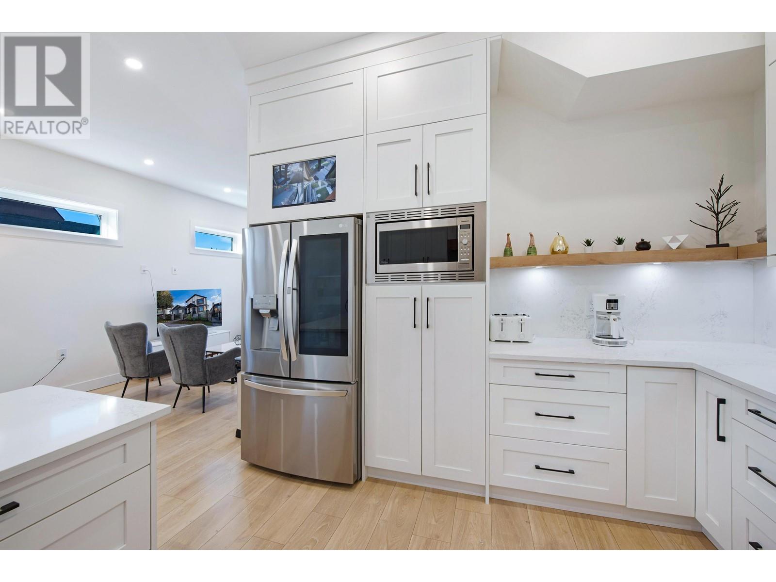 2668 E 8th Avenue, Vancouver, British Columbia  V5M 1W5 - Photo 11 - R2975636