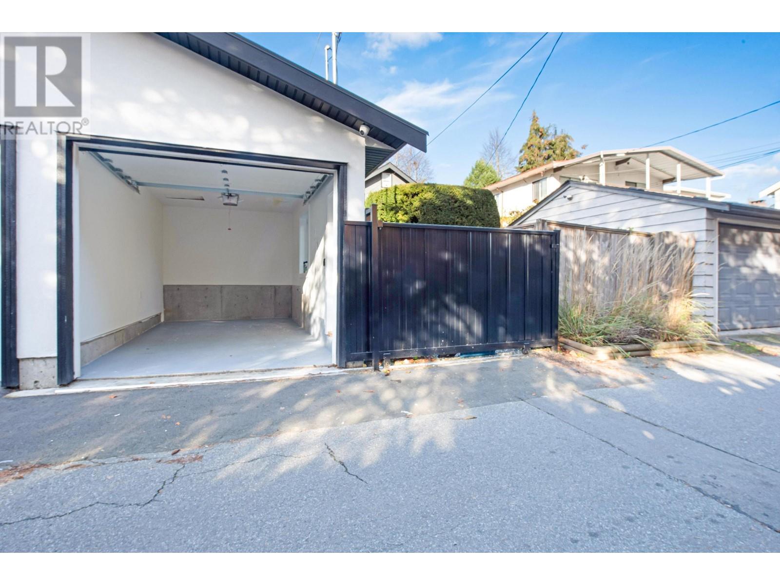 2668 E 8th Avenue, Vancouver, British Columbia  V5M 1W5 - Photo 32 - R2975636