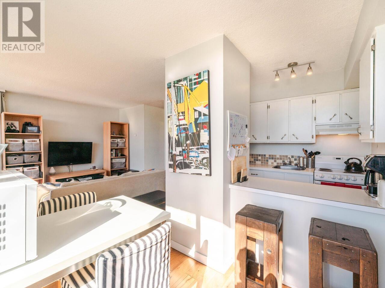 Listing Picture 12 of 21 : 1101 1534 HARWOOD STREET, Vancouver / 溫哥華 - 魯藝地產 Yvonne Lu Group - MLS Medallion Club Member