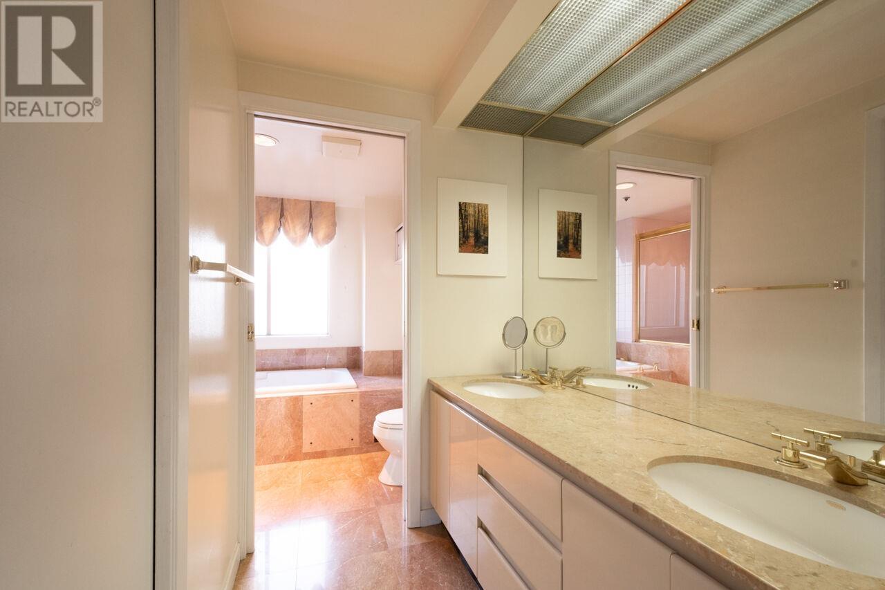 Listing Picture 27 of 40 : 402 1419 BEACH AVENUE, Vancouver / 溫哥華 - 魯藝地產 Yvonne Lu Group - MLS Medallion Club Member