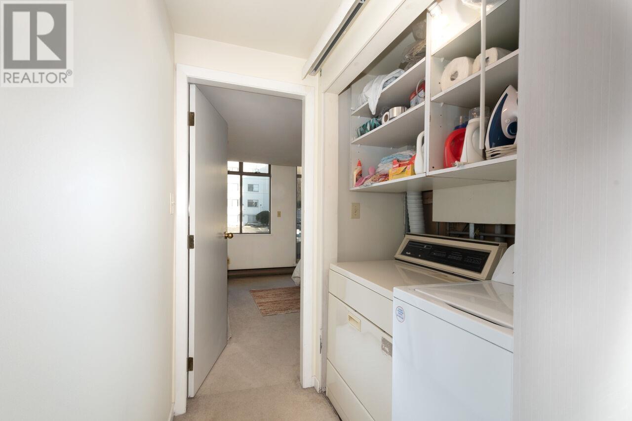 Listing Picture 32 of 40 : 402 1419 BEACH AVENUE, Vancouver / 溫哥華 - 魯藝地產 Yvonne Lu Group - MLS Medallion Club Member