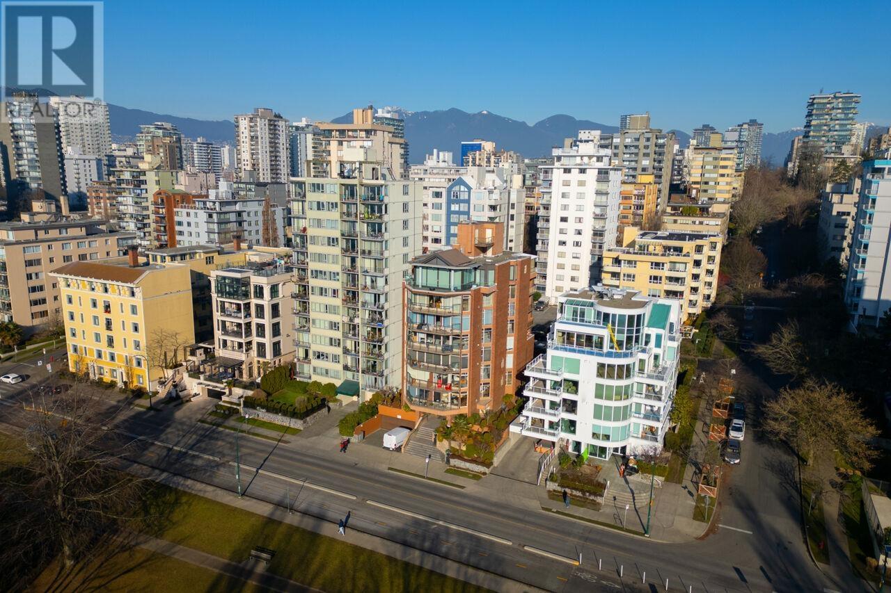 Listing Picture 33 of 40 : 402 1419 BEACH AVENUE, Vancouver / 溫哥華 - 魯藝地產 Yvonne Lu Group - MLS Medallion Club Member