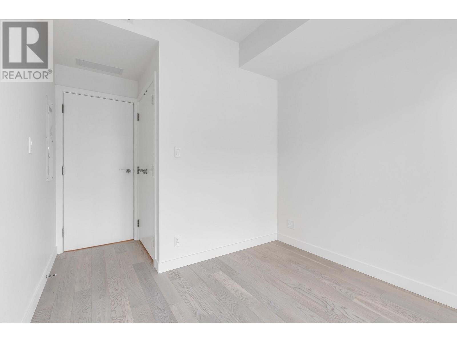 Listing Picture 19 of 39 : 605 6811 PEARSON WAY, Richmond / 烈治文 - 魯藝地產 Yvonne Lu Group - MLS Medallion Club Member