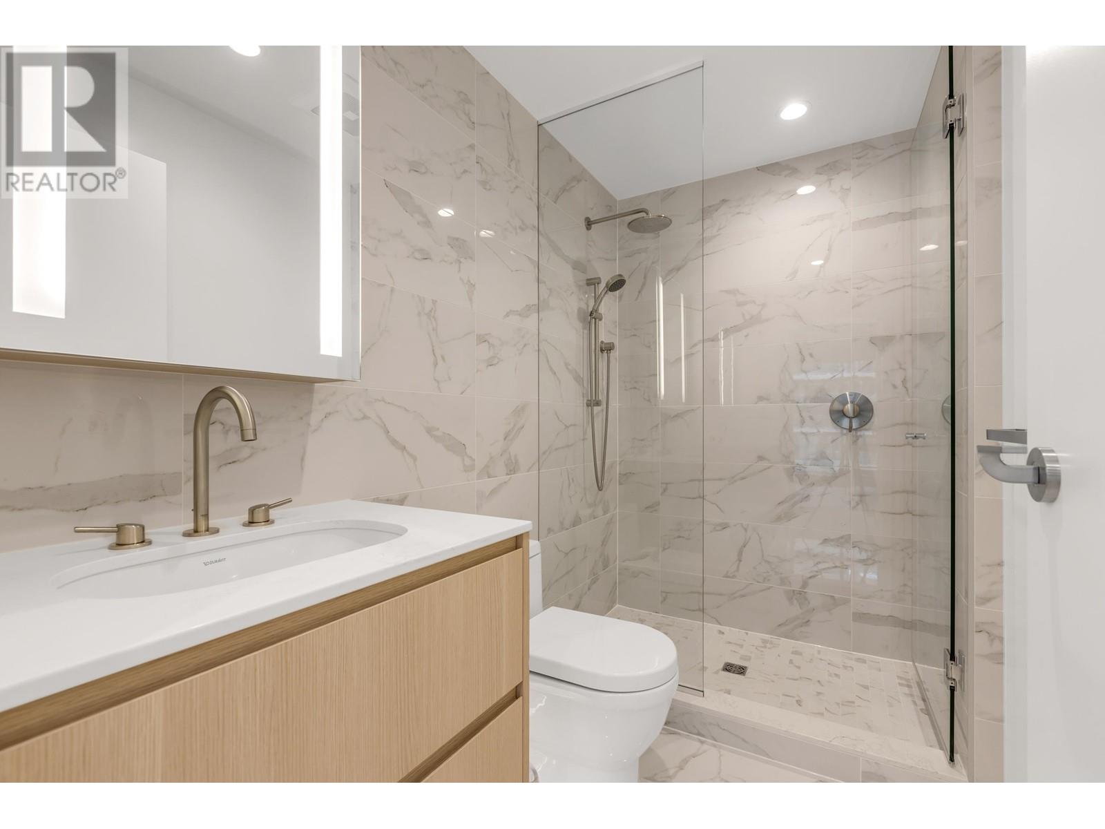 Listing Picture 21 of 39 : 605 6811 PEARSON WAY, Richmond / 烈治文 - 魯藝地產 Yvonne Lu Group - MLS Medallion Club Member