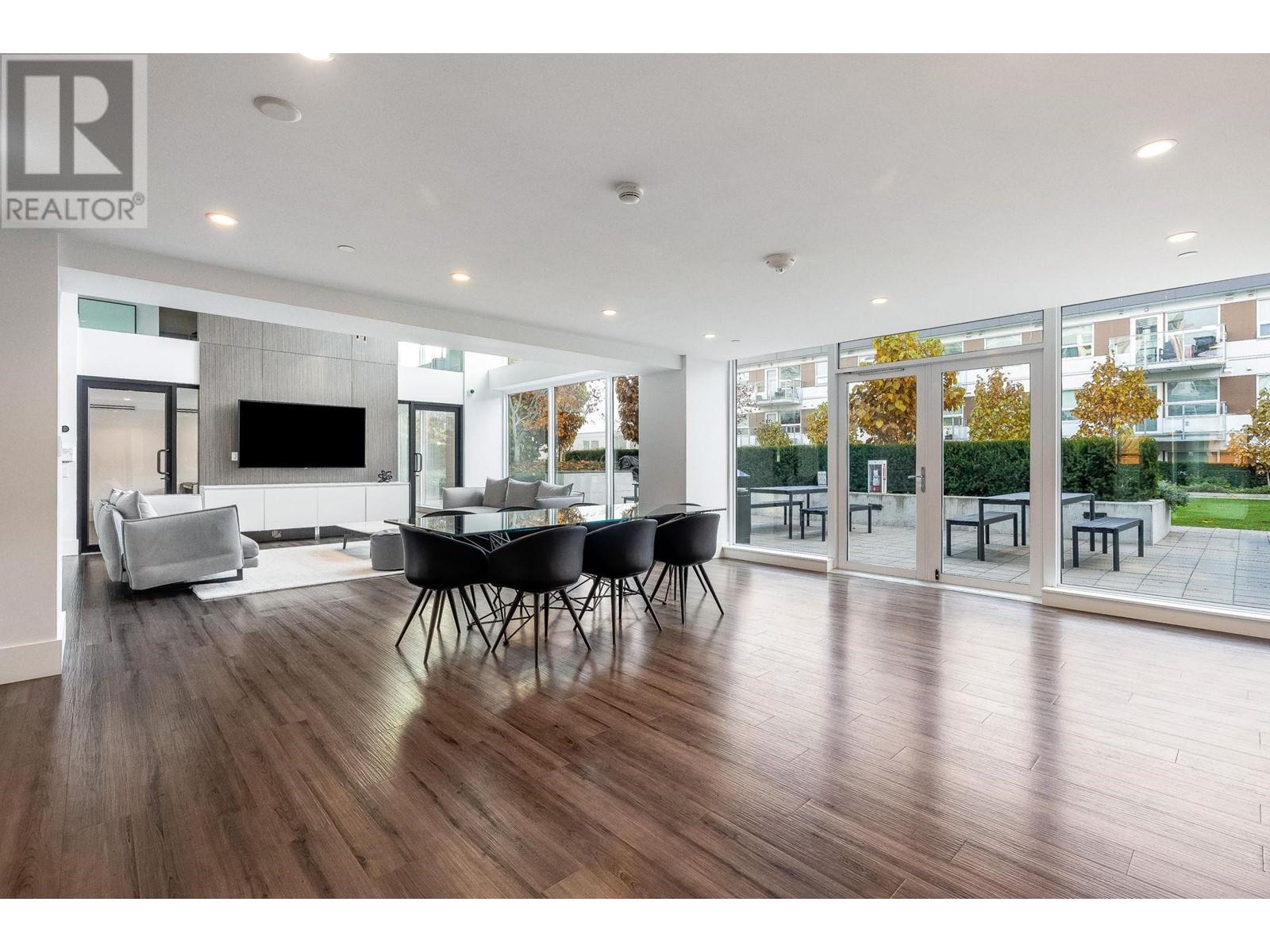 Listing Picture 29 of 40 : 806 6900 PEARSON WAY, Richmond / 烈治文 - 魯藝地產 Yvonne Lu Group - MLS Medallion Club Member