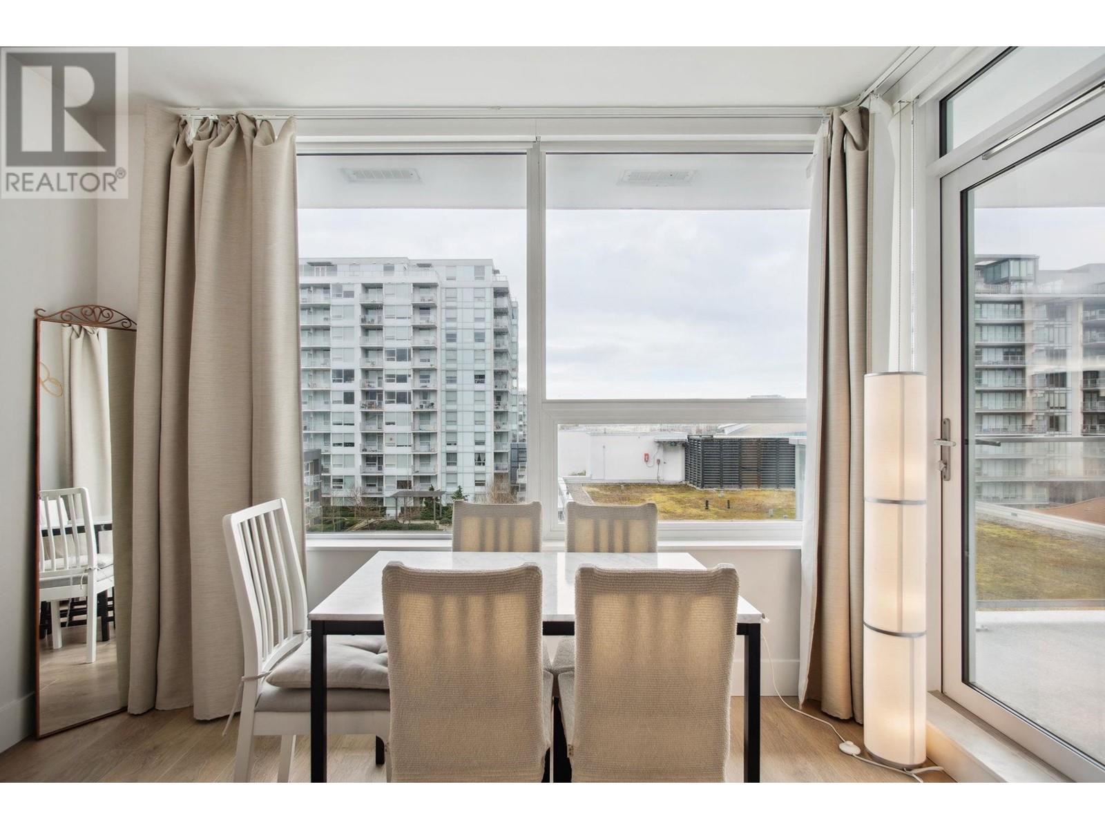 Listing Picture 5 of 40 : 806 6900 PEARSON WAY, Richmond / 烈治文 - 魯藝地產 Yvonne Lu Group - MLS Medallion Club Member
