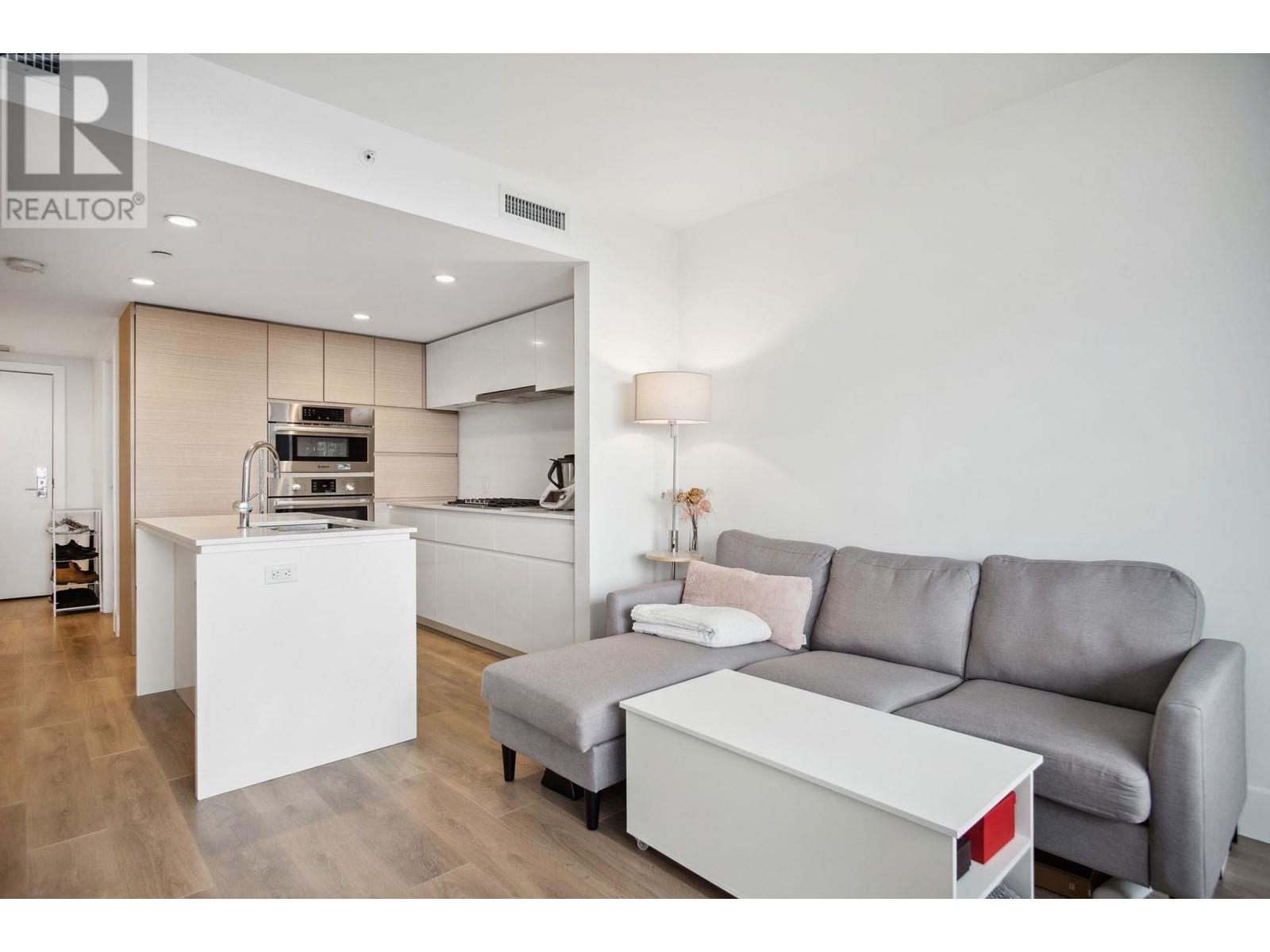 Listing Picture 8 of 40 : 806 6900 PEARSON WAY, Richmond / 烈治文 - 魯藝地產 Yvonne Lu Group - MLS Medallion Club Member