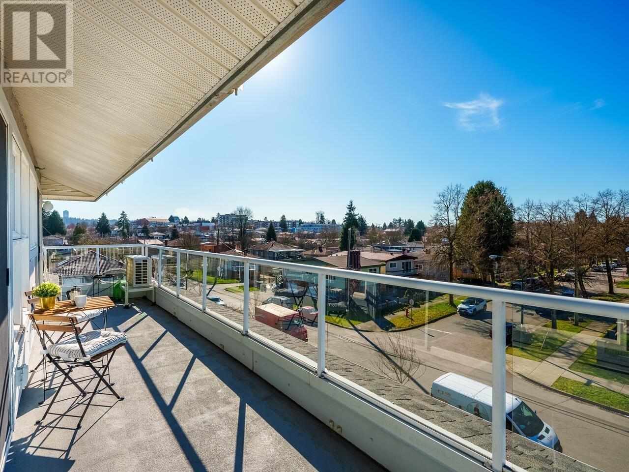 Listing Picture 17 of 21 : 405 2965 HORLEY STREET, Vancouver / 溫哥華 - 魯藝地產 Yvonne Lu Group - MLS Medallion Club Member