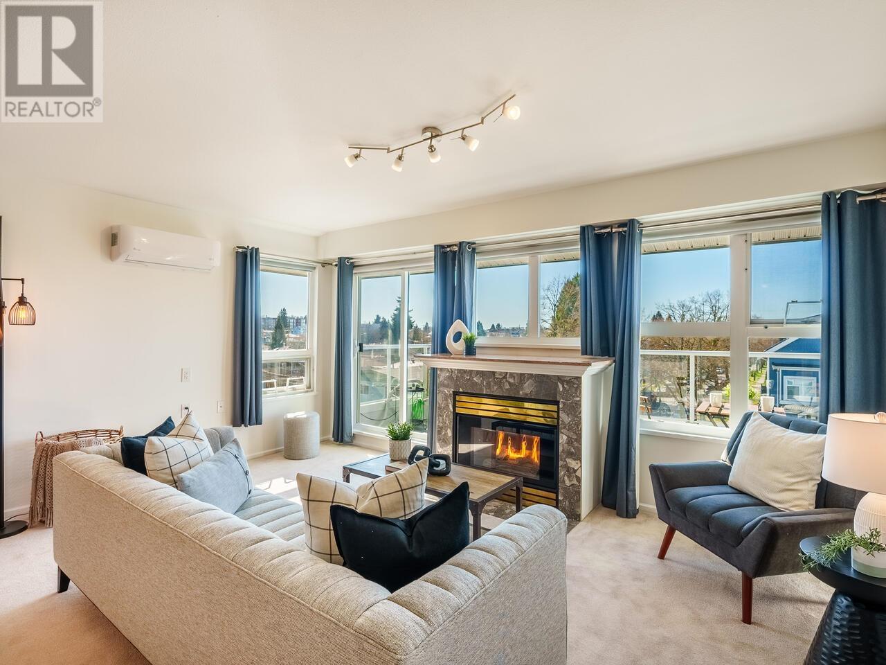 Listing Picture 3 of 21 : 405 2965 HORLEY STREET, Vancouver / 溫哥華 - 魯藝地產 Yvonne Lu Group - MLS Medallion Club Member