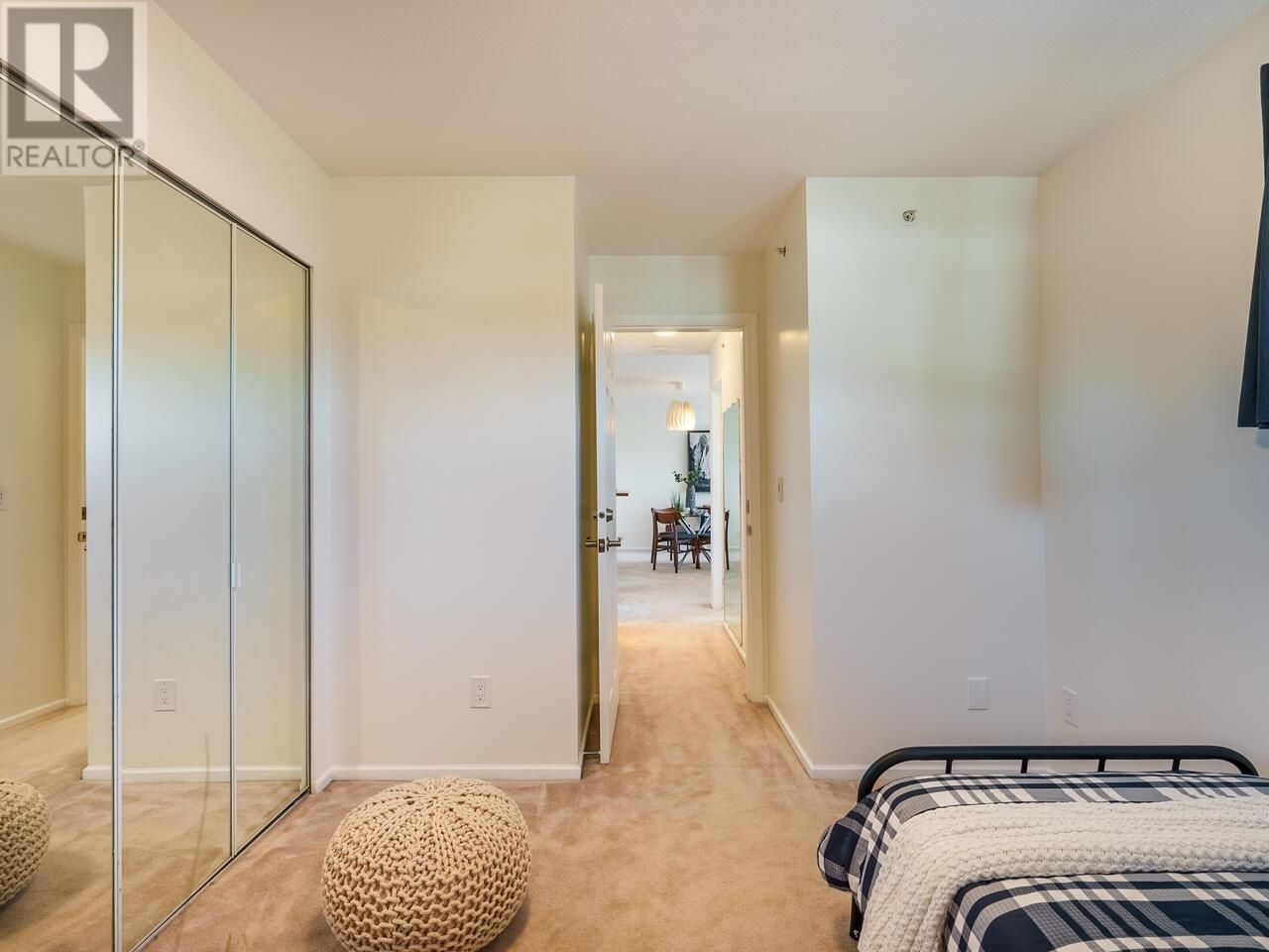 Listing Picture 7 of 21 : 405 2965 HORLEY STREET, Vancouver / 溫哥華 - 魯藝地產 Yvonne Lu Group - MLS Medallion Club Member