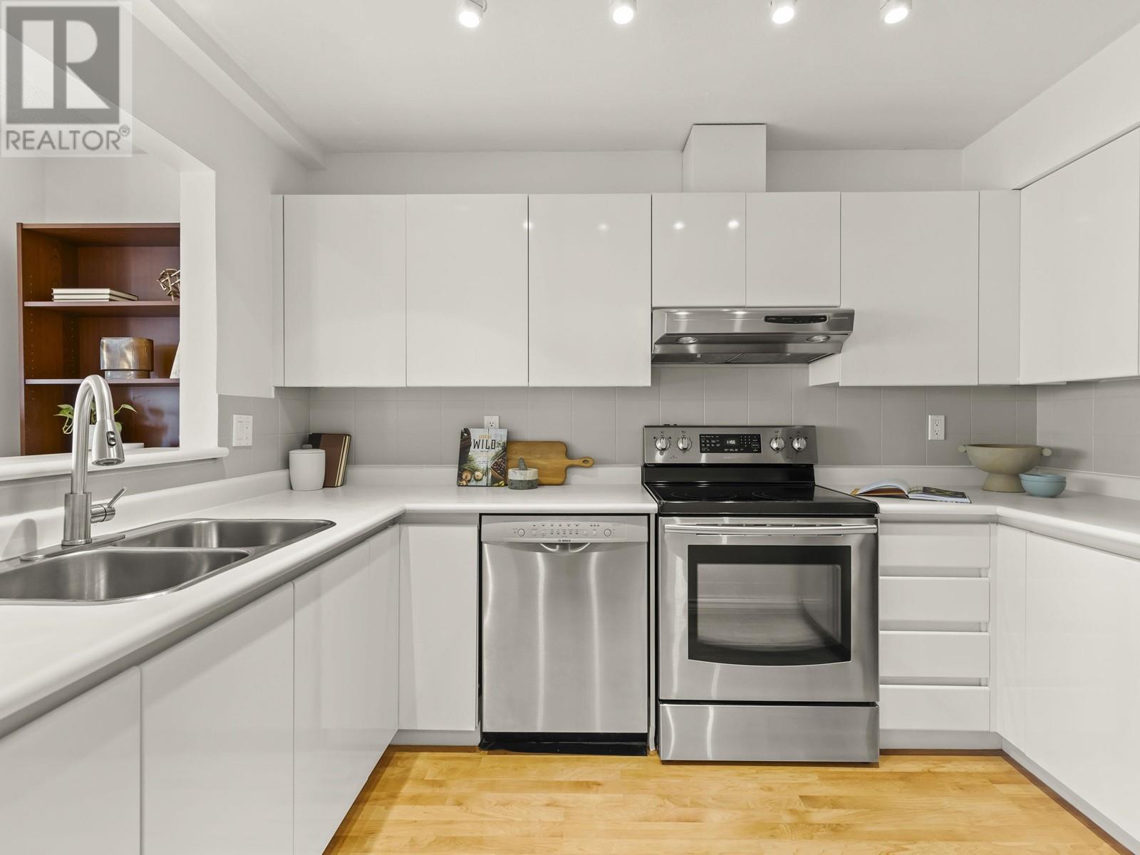 Listing Picture 17 of 36 : 30 2662 MORNINGSTAR CRESCENT, Vancouver / 溫哥華 - 魯藝地產 Yvonne Lu Group - MLS Medallion Club Member