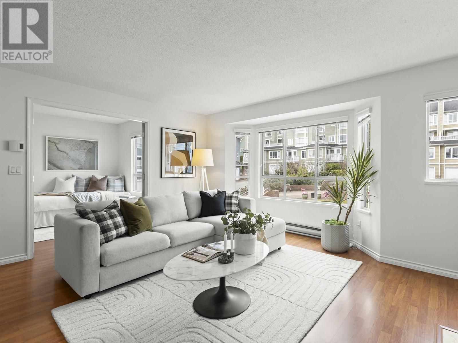 Listing Picture 6 of 36 : 30 2662 MORNINGSTAR CRESCENT, Vancouver / 溫哥華 - 魯藝地產 Yvonne Lu Group - MLS Medallion Club Member