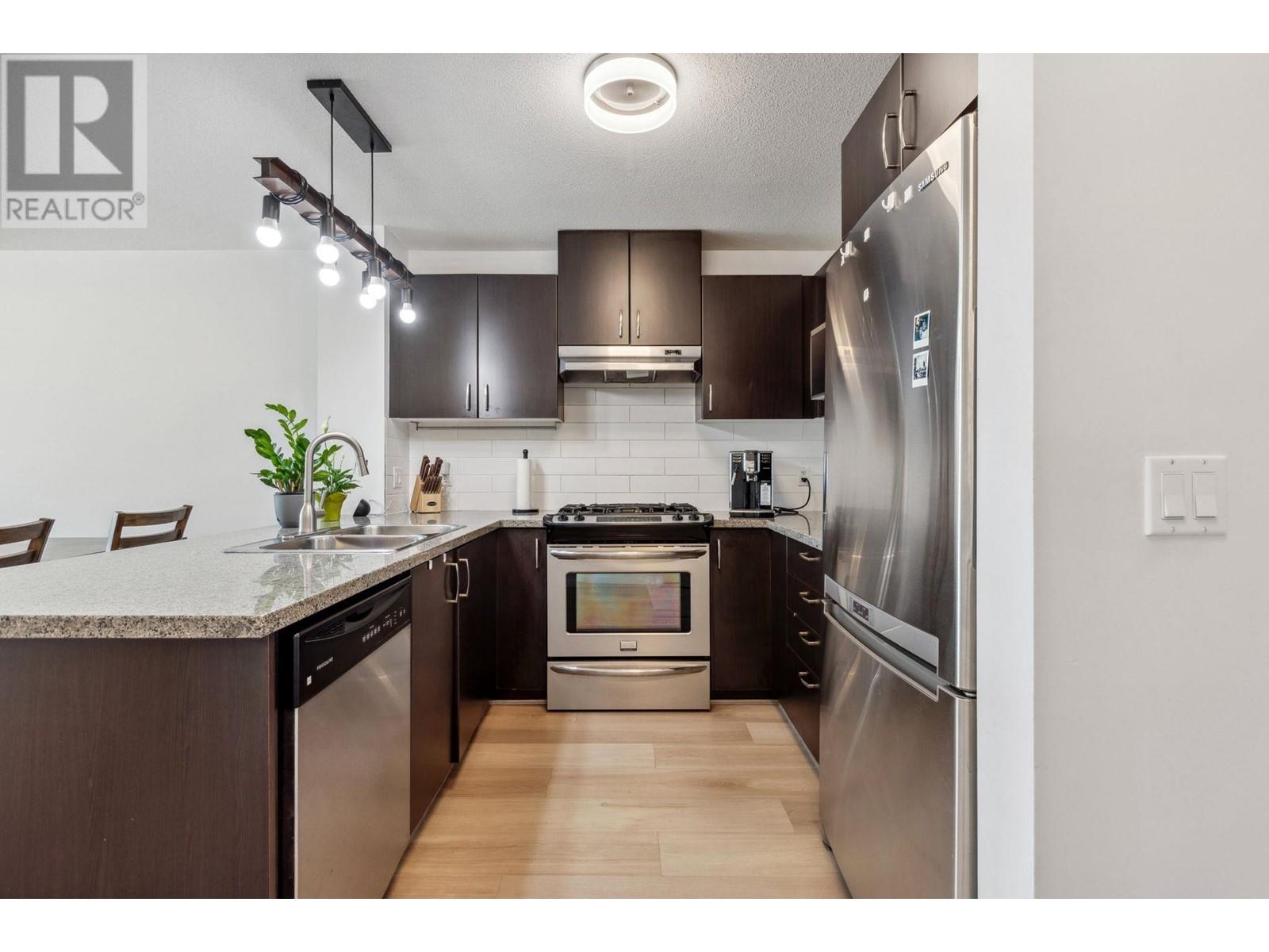 316 3050 Dayanee Springs Boulevard, Coquitlam, British Columbia  V3E 0A2 - Photo 3 - R2975775